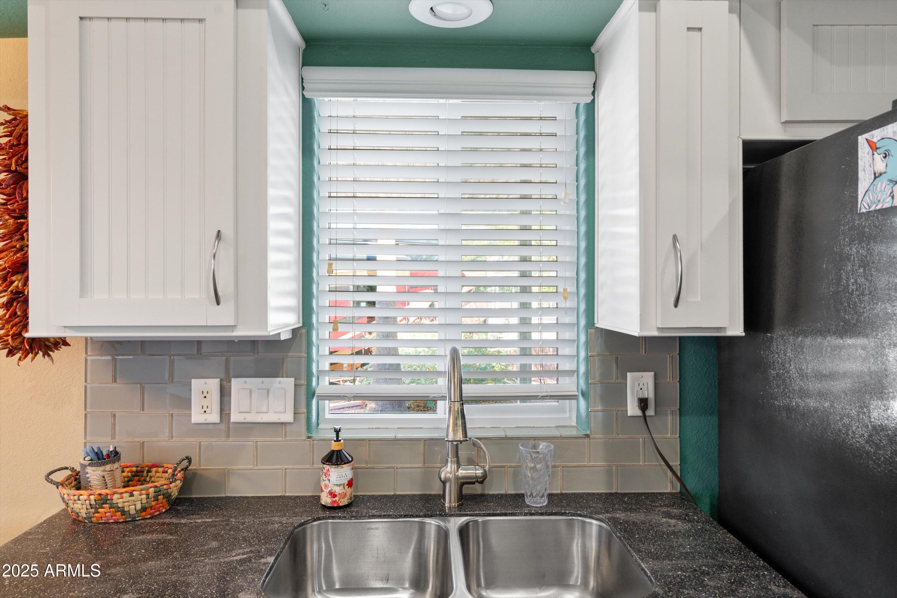 111 S Greenfield Road, 785