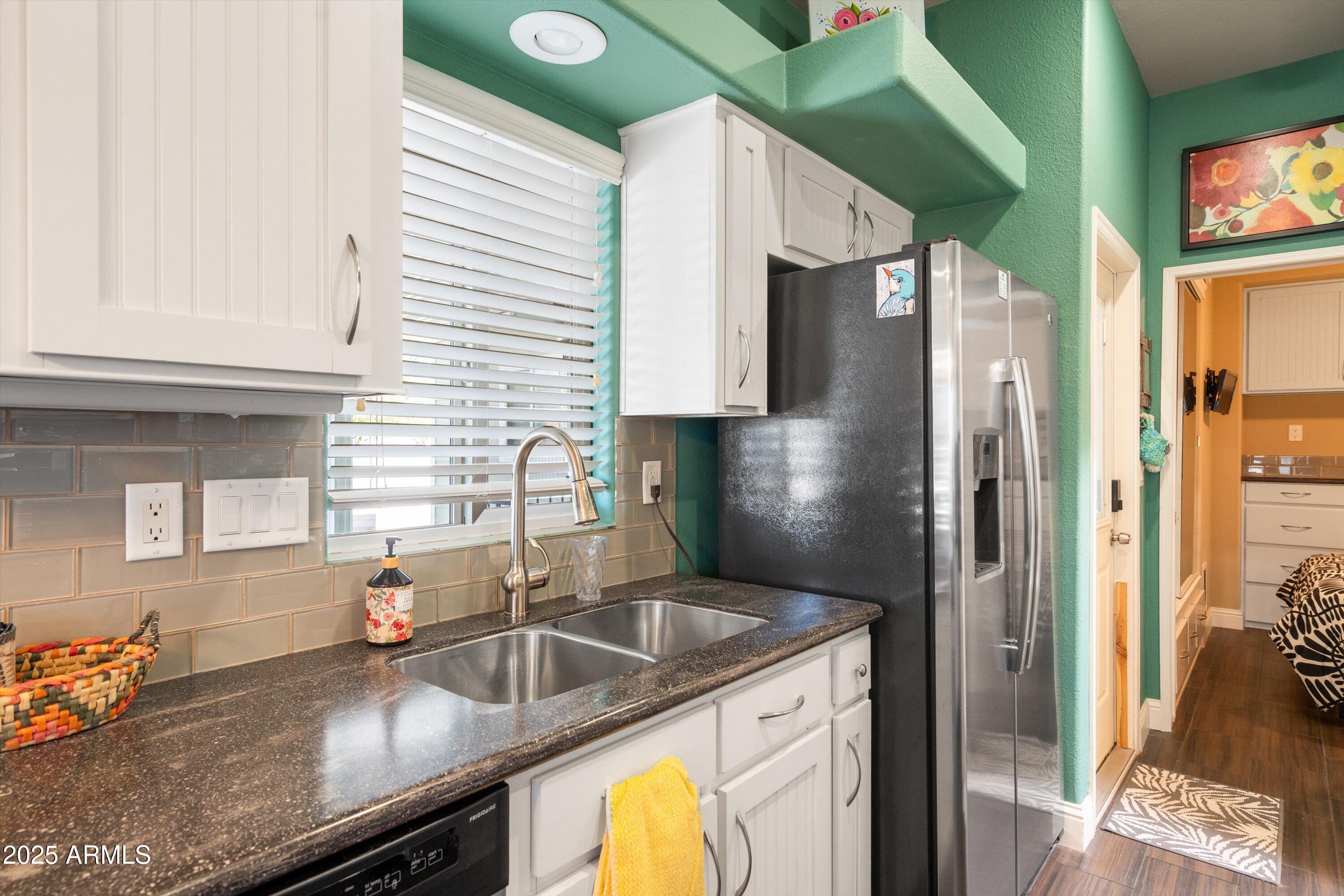 111 S Greenfield Road, 785