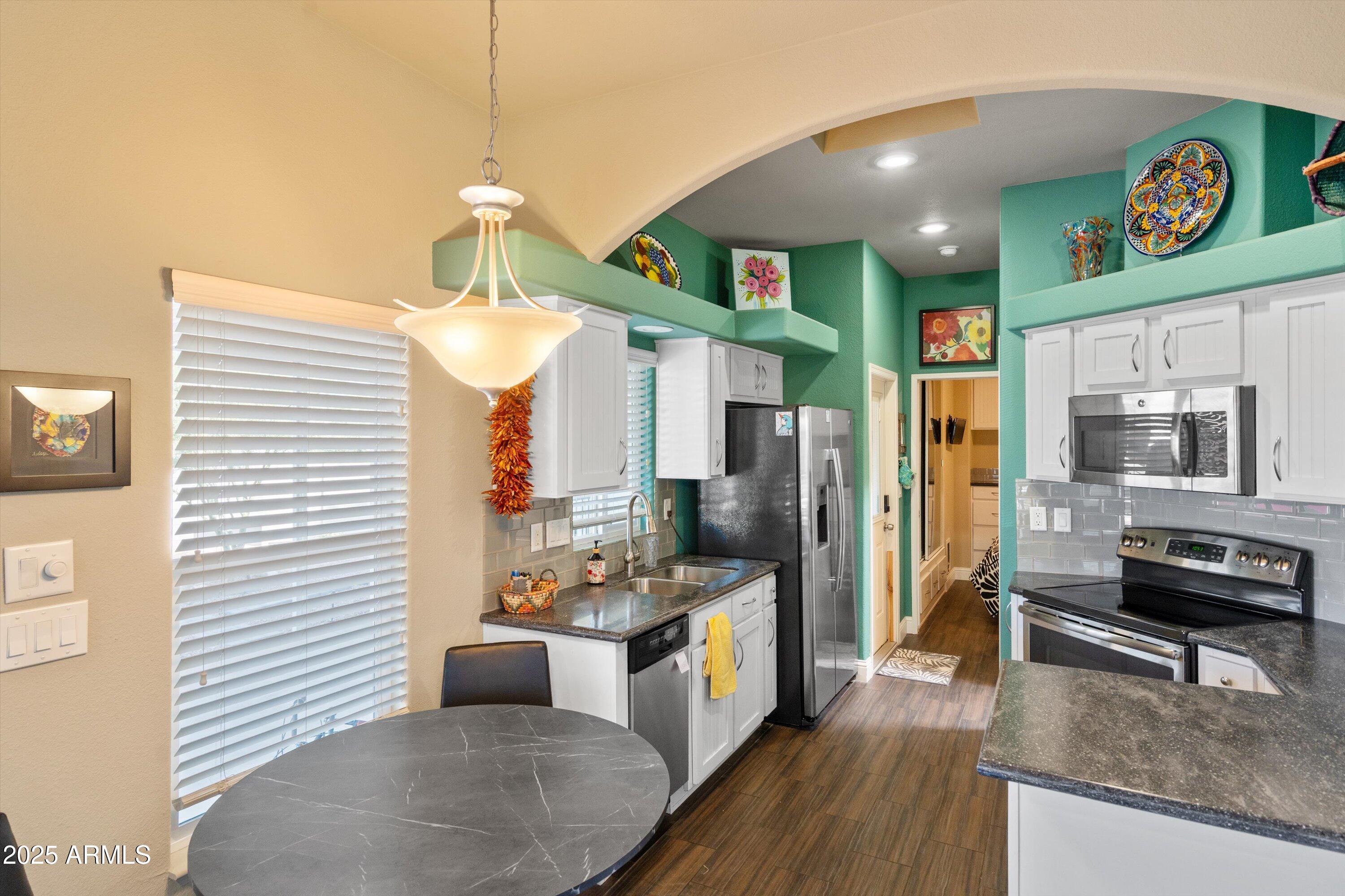 111 S Greenfield Road, 785