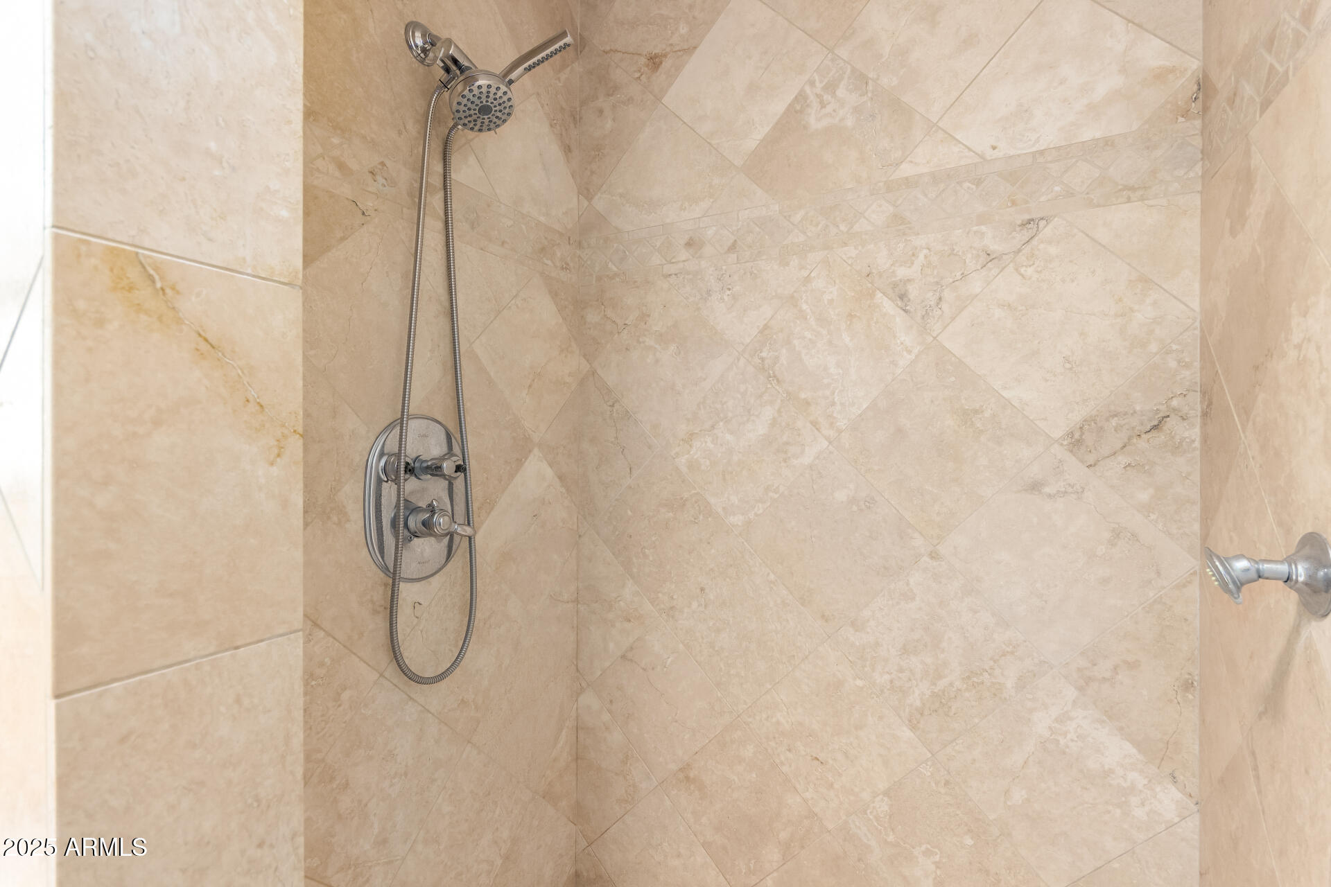 2607 N PLATINA Circle