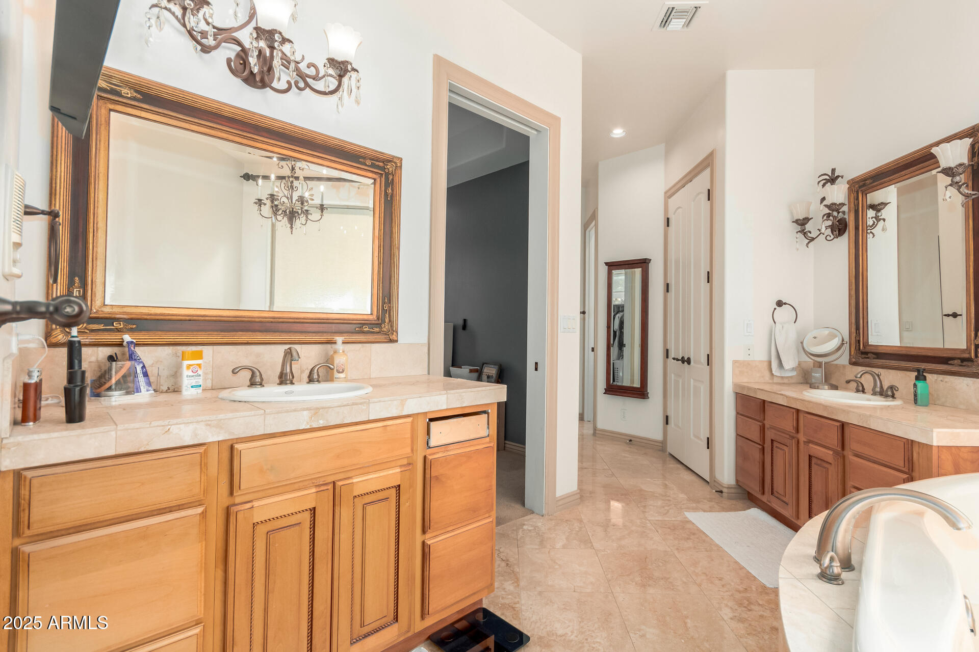 2607 N PLATINA Circle