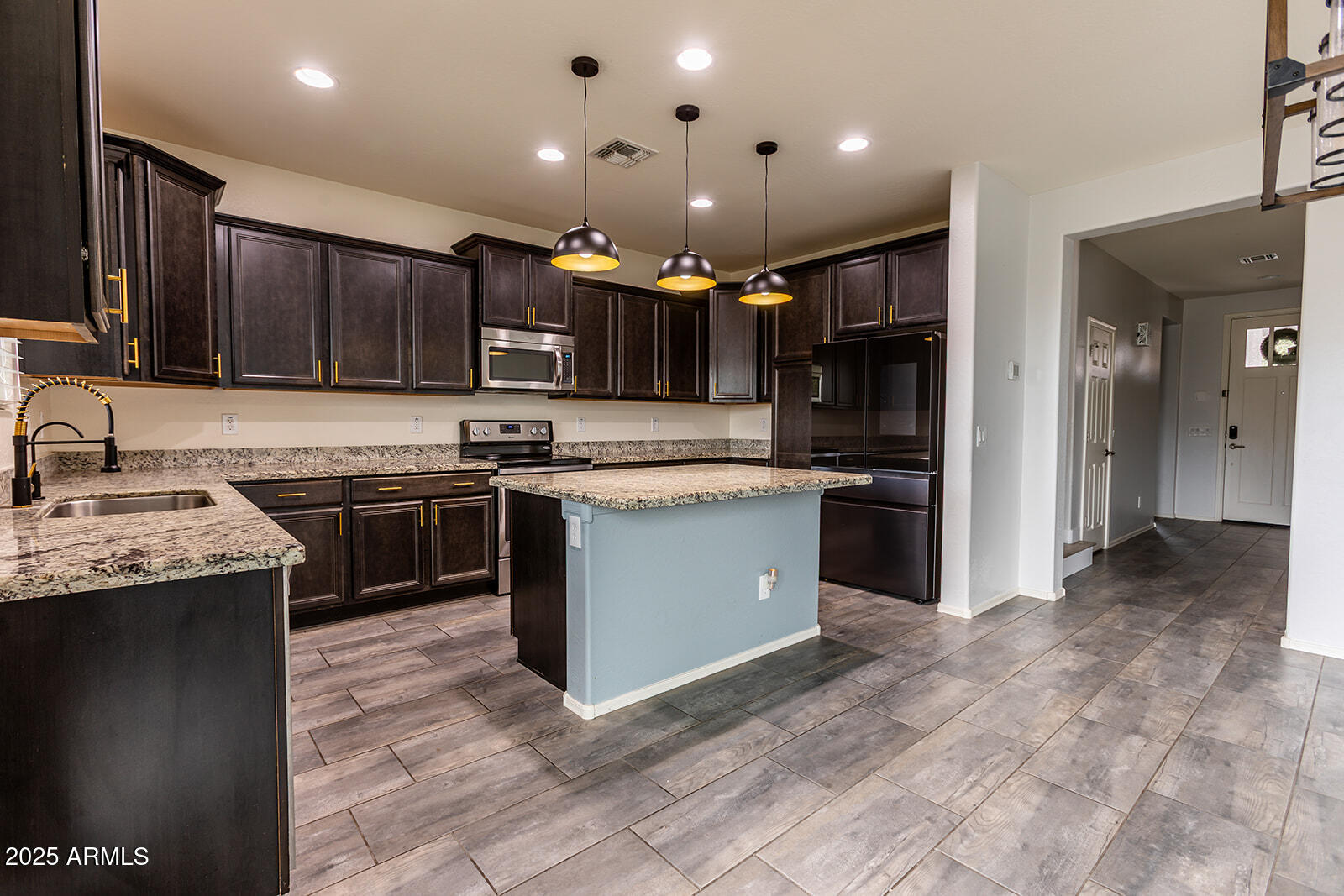 3312 E Russell Street