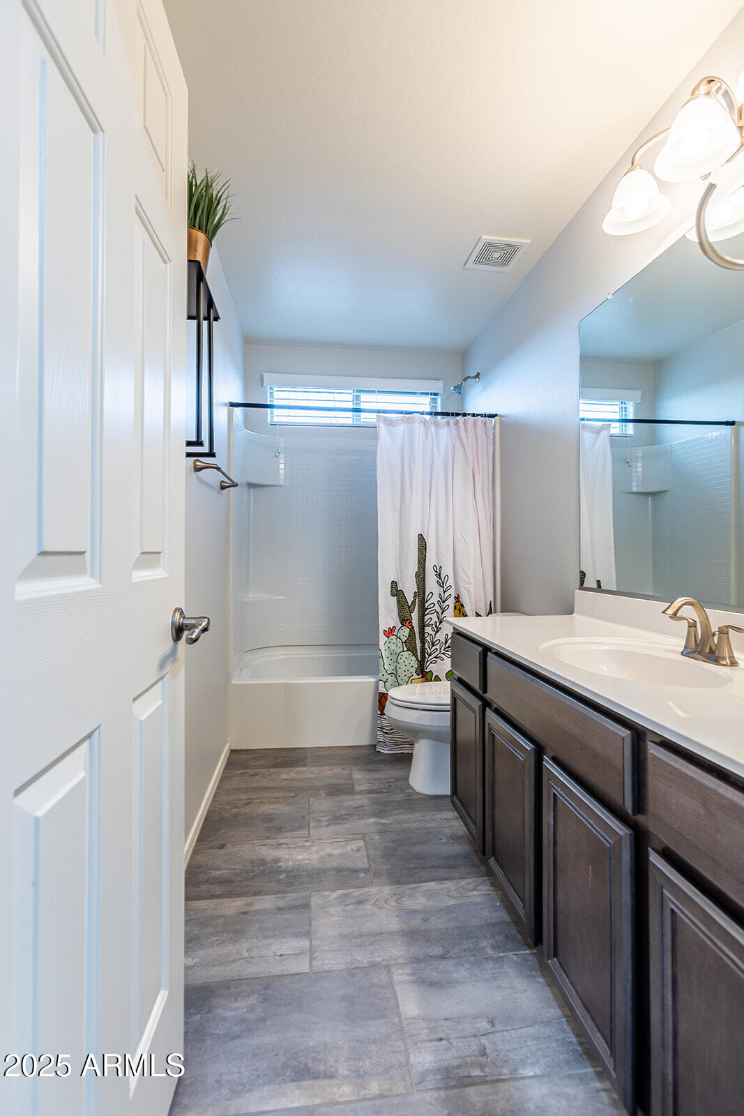 3312 E Russell Street