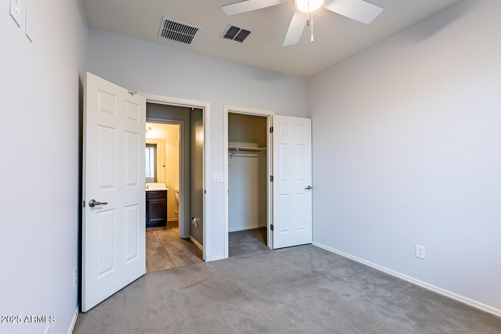 3312 E Russell Street