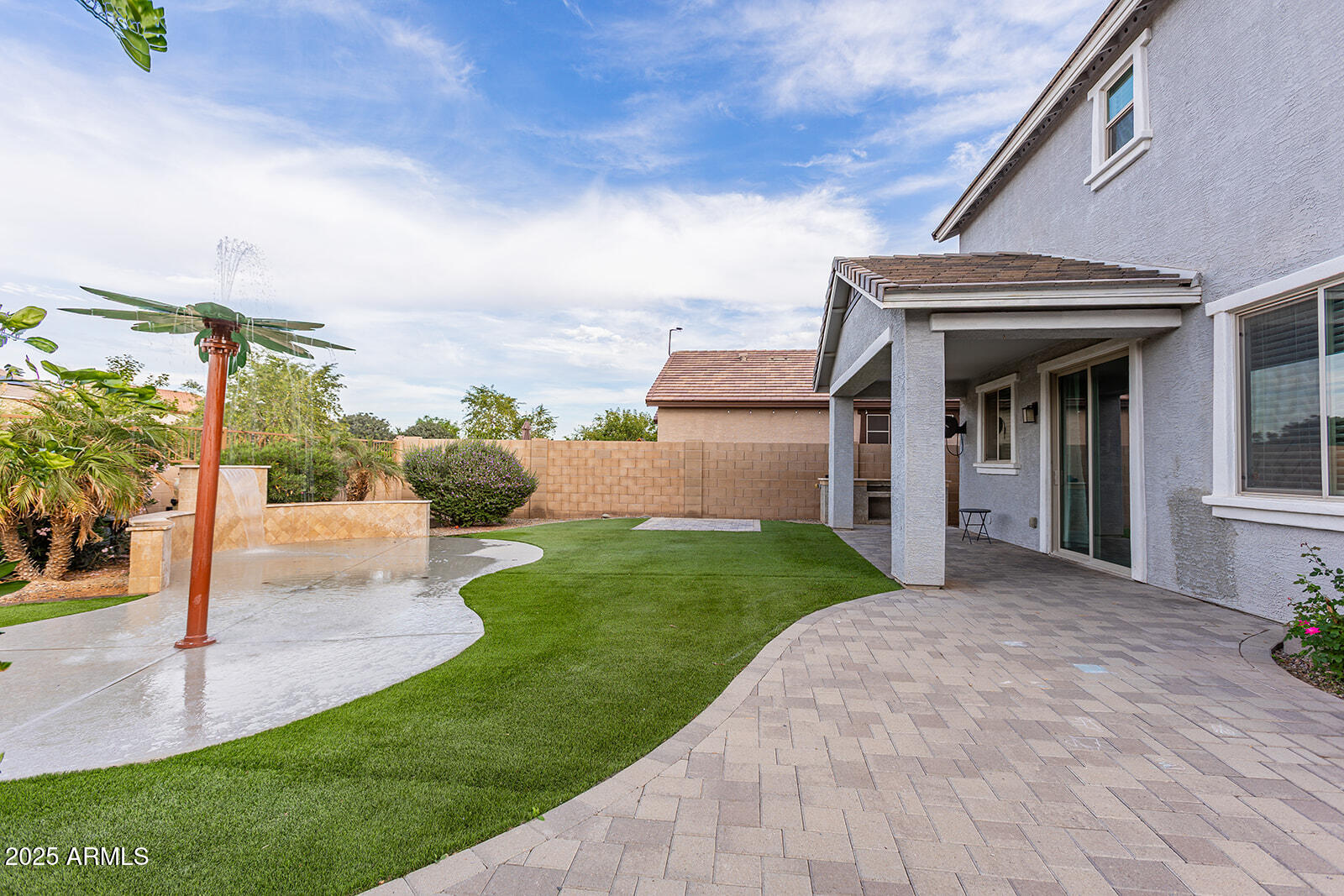 3312 E Russell Street