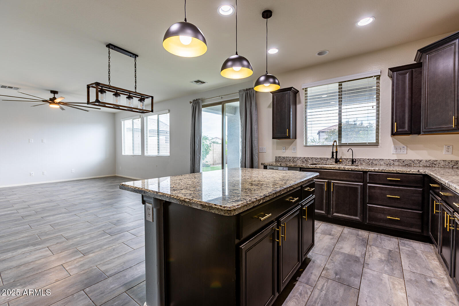 3312 E Russell Street