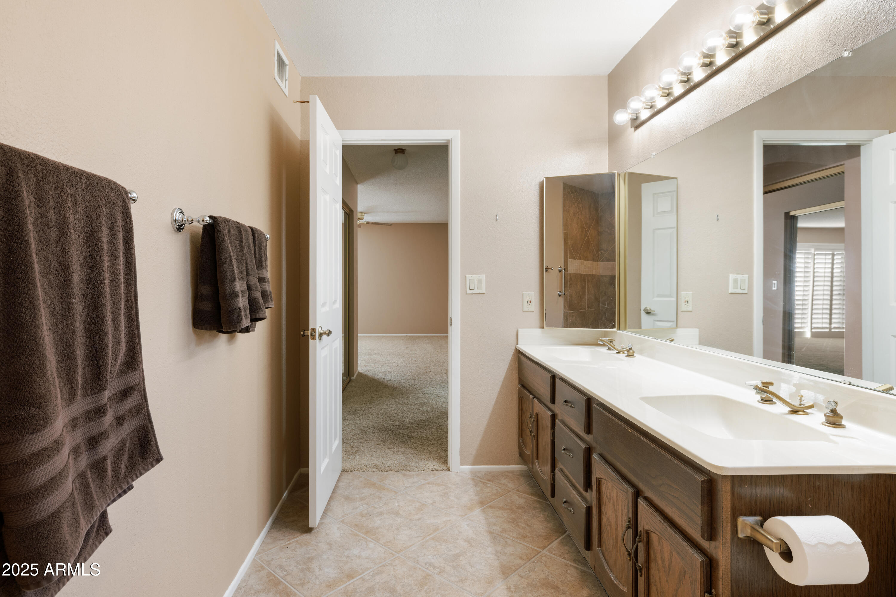 4329 W VILLA THERESA Drive