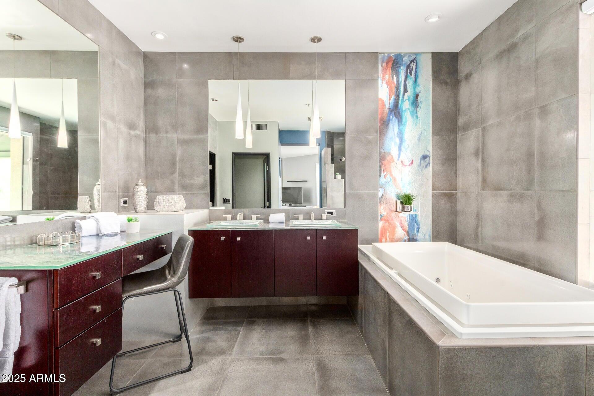 8989 N GAINEY CENTER Drive, 133