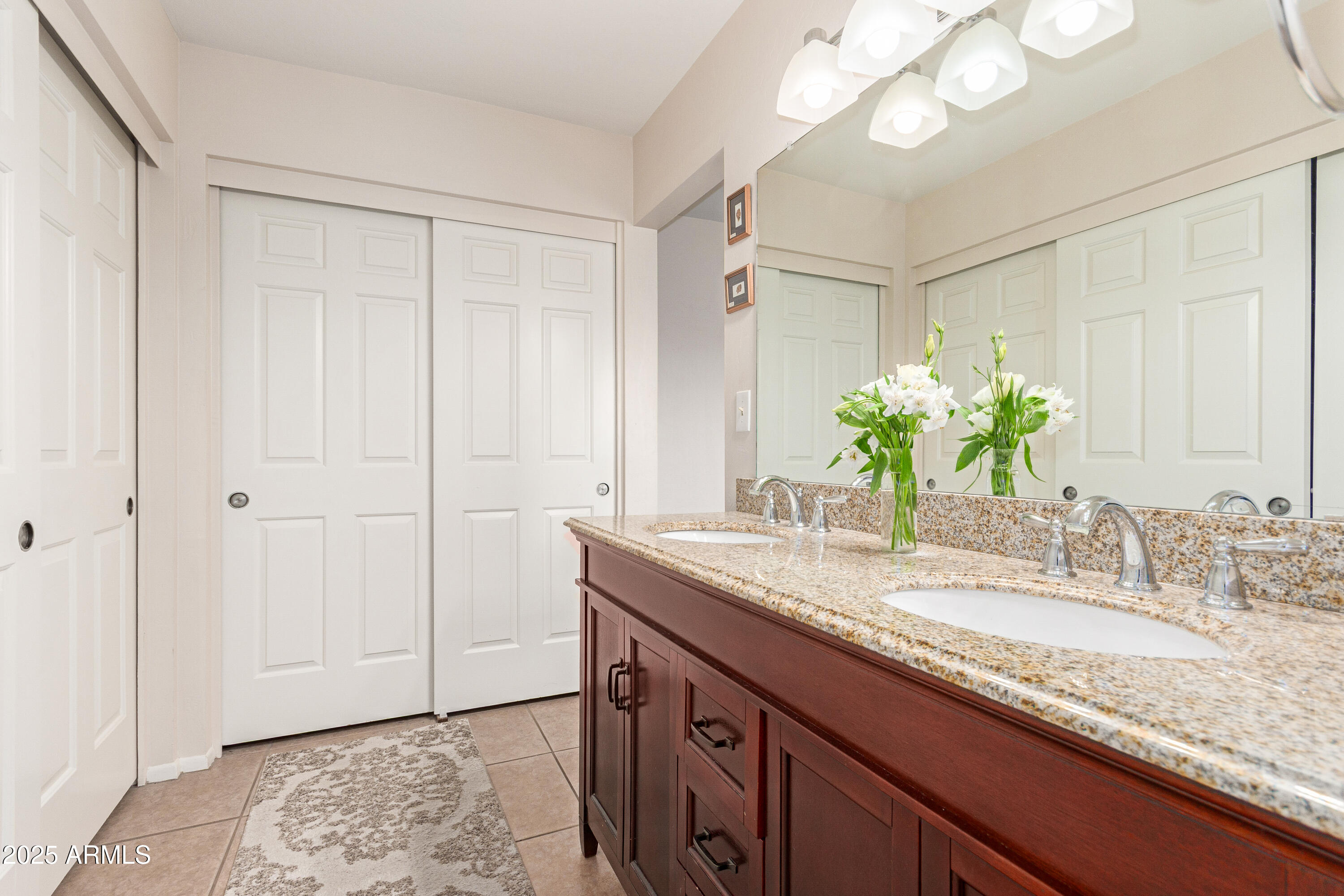 4333 W BOBBIE Terrace