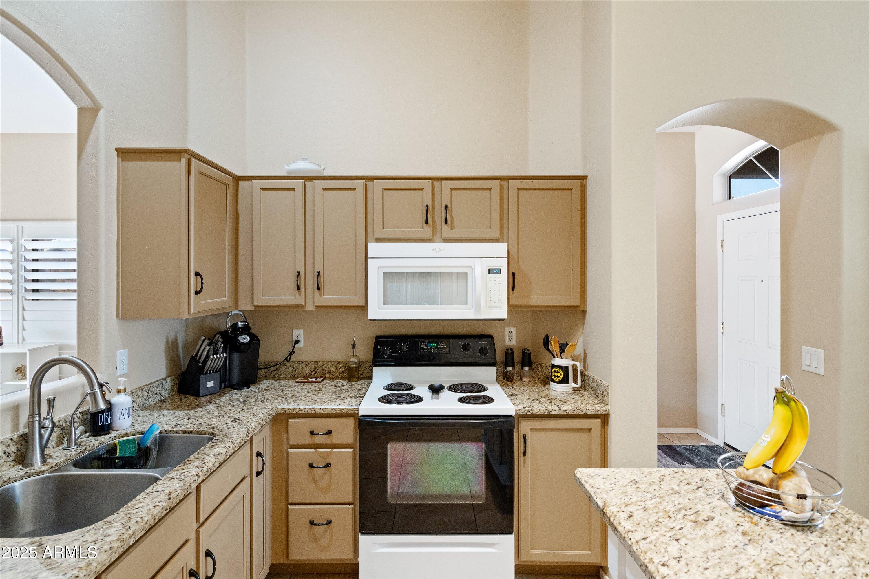 12617 W CLARENDON Avenue