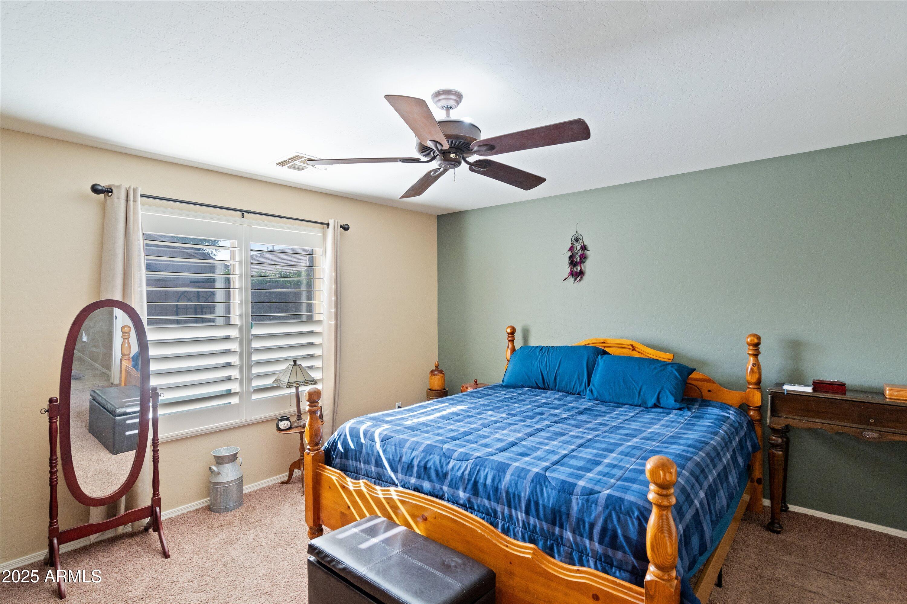 12617 W CLARENDON Avenue