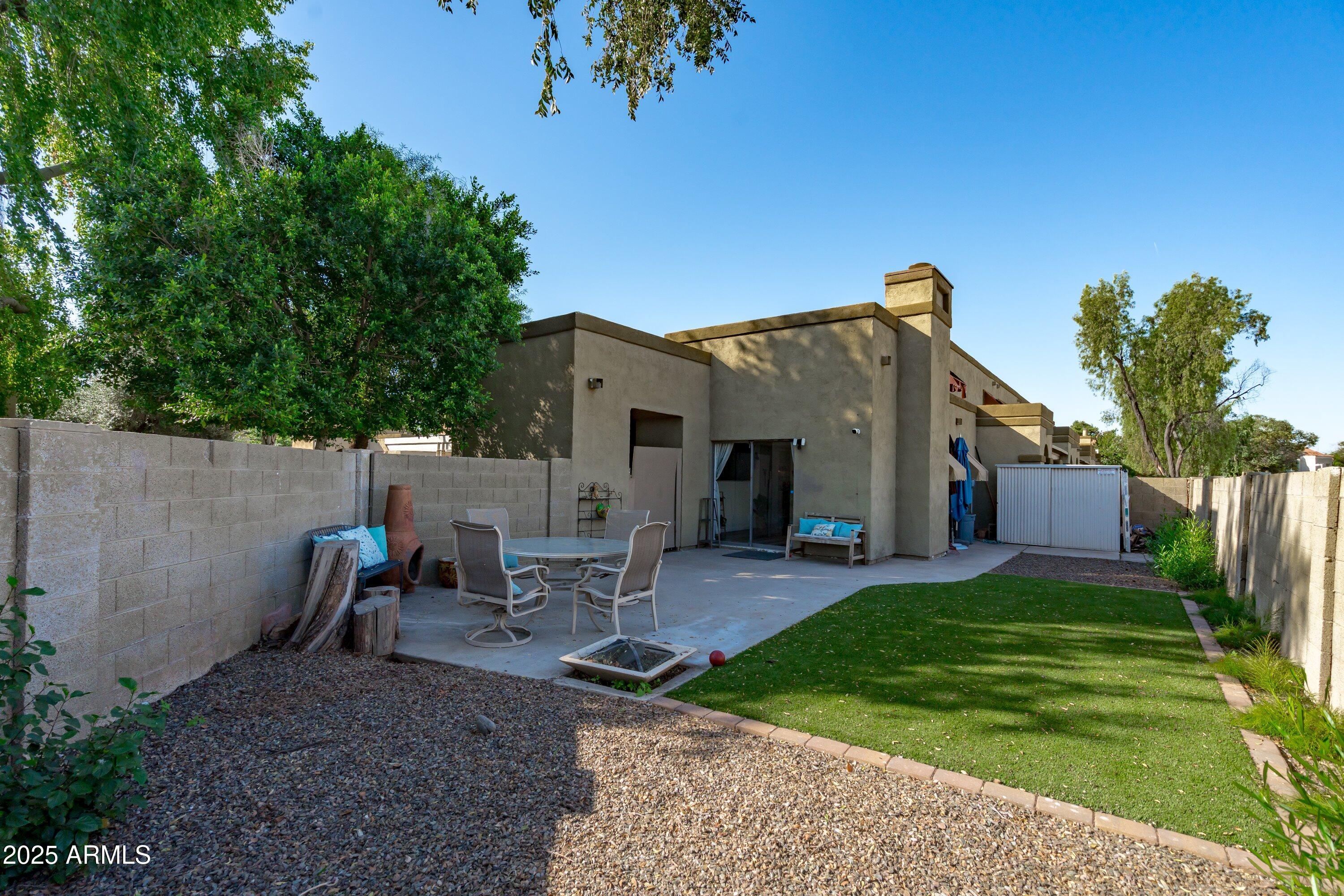 1430 W LA JOLLA Drive