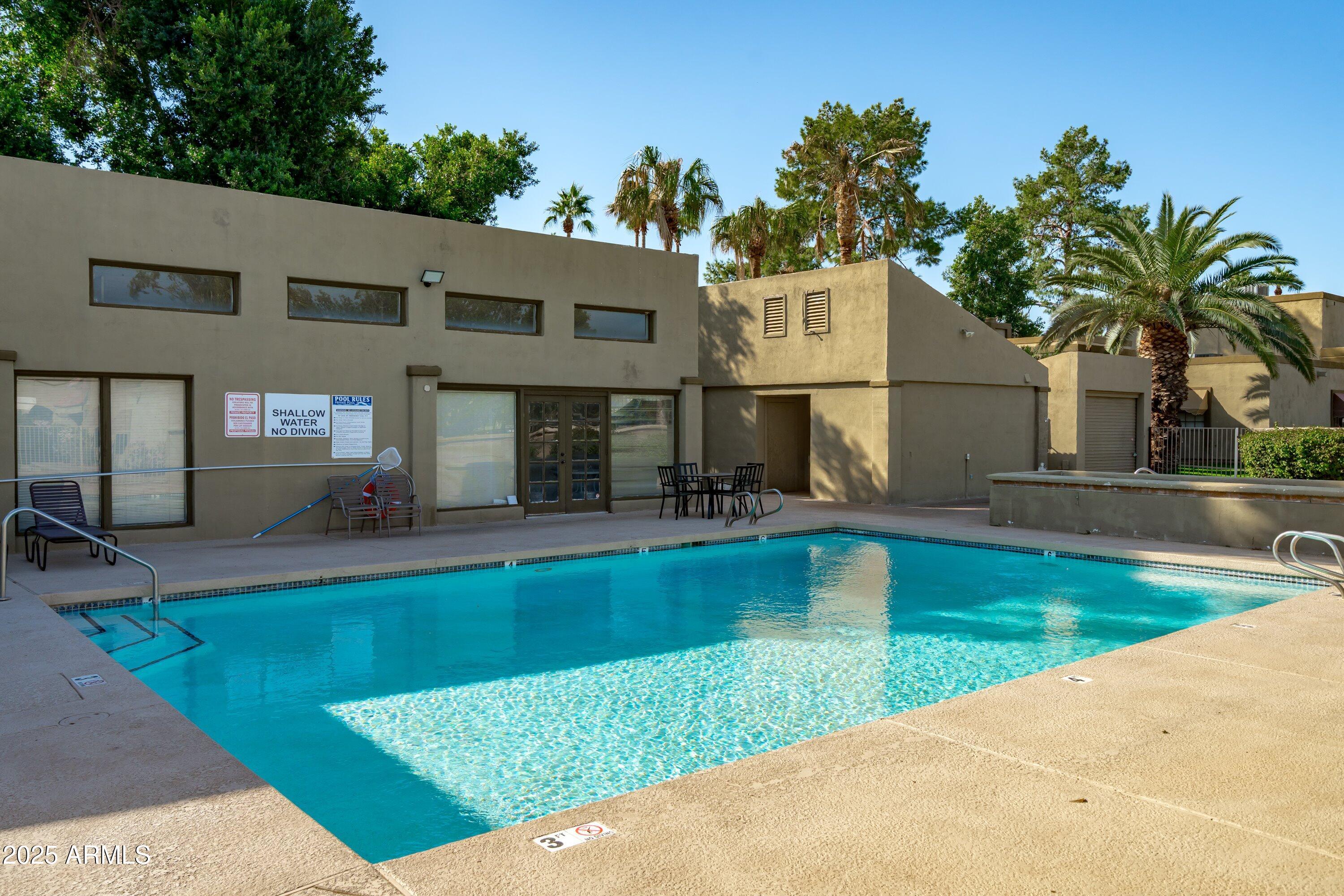 1430 W LA JOLLA Drive