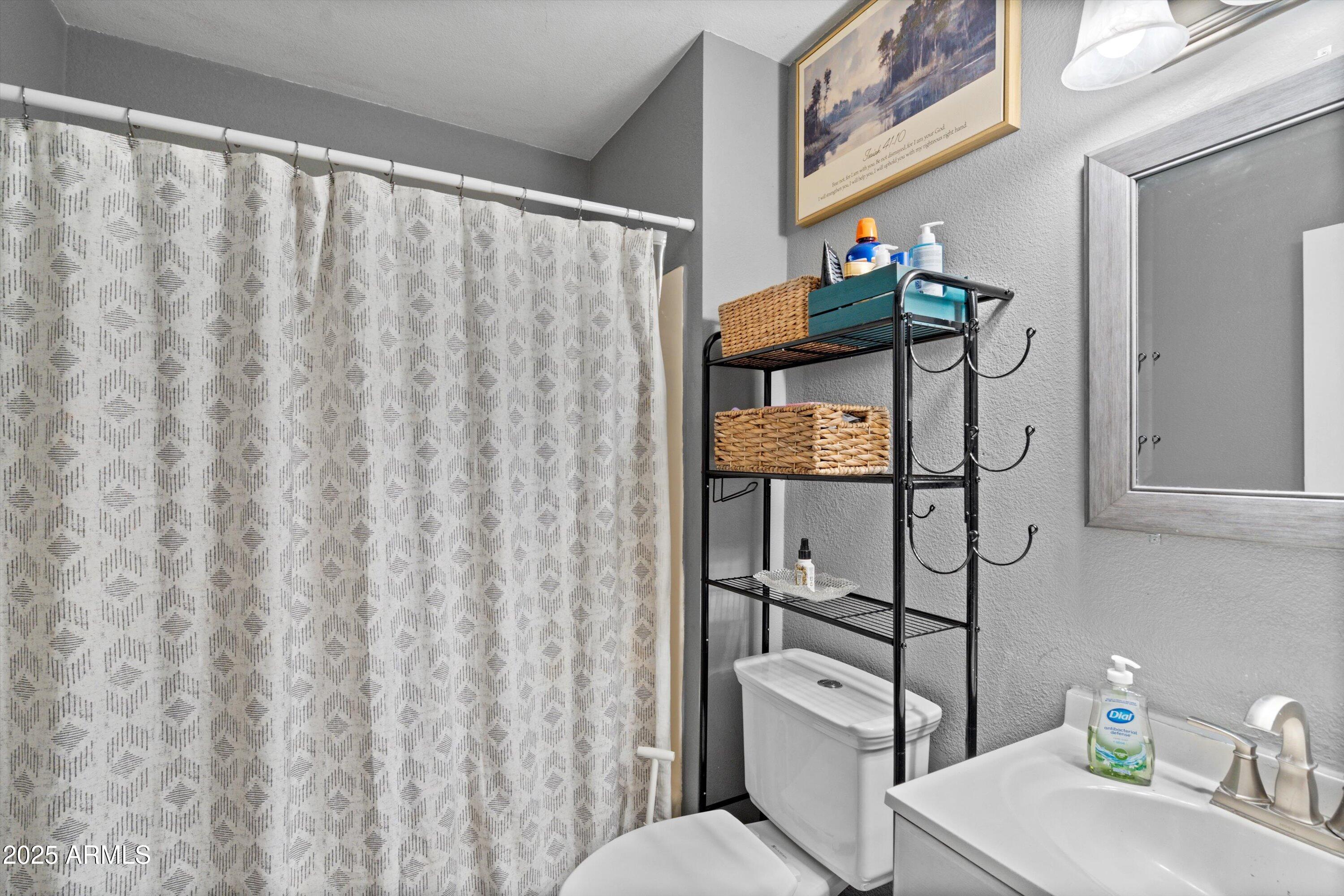 1430 W LA JOLLA Drive