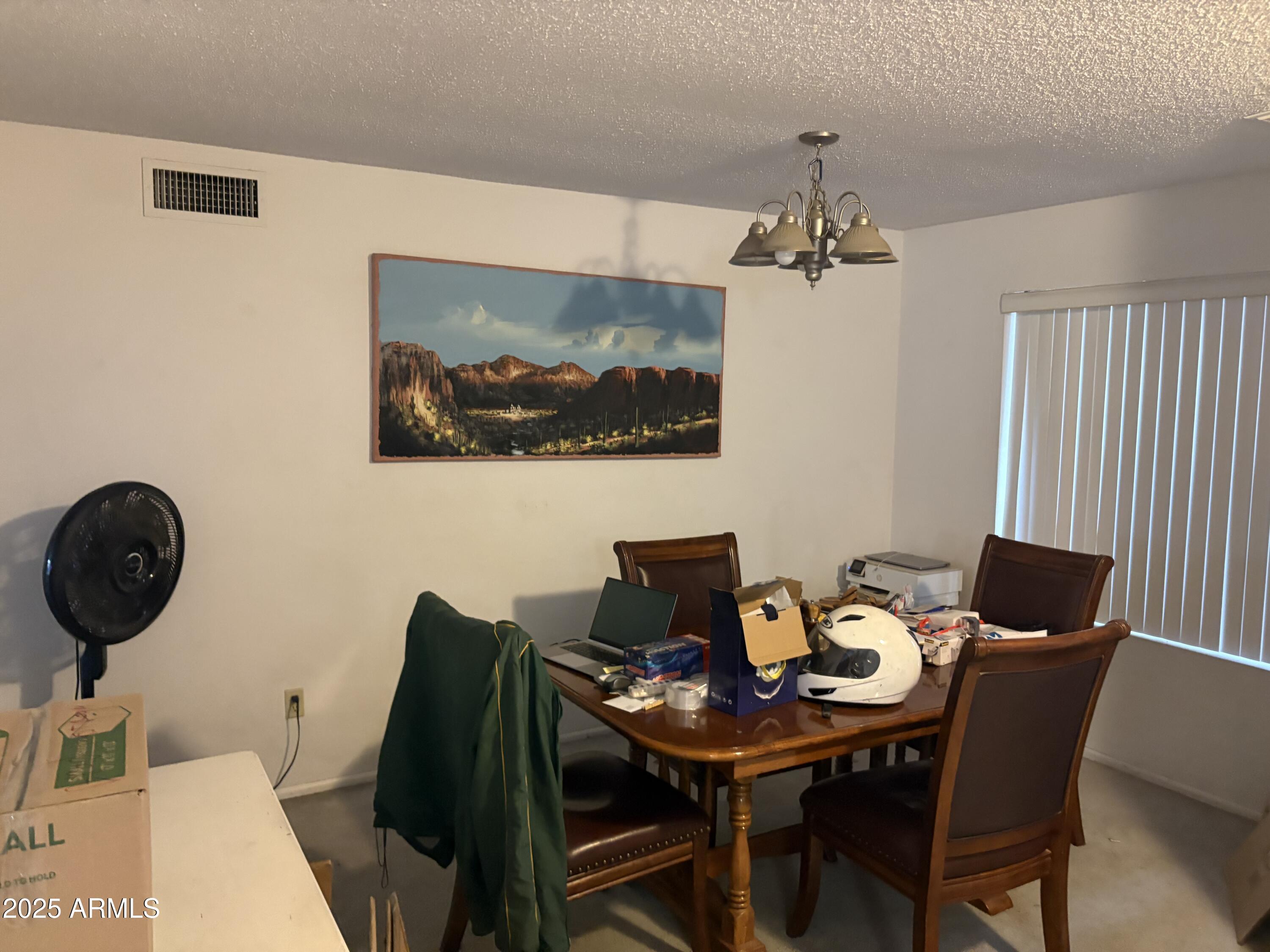 817 W KNOWLES Circle