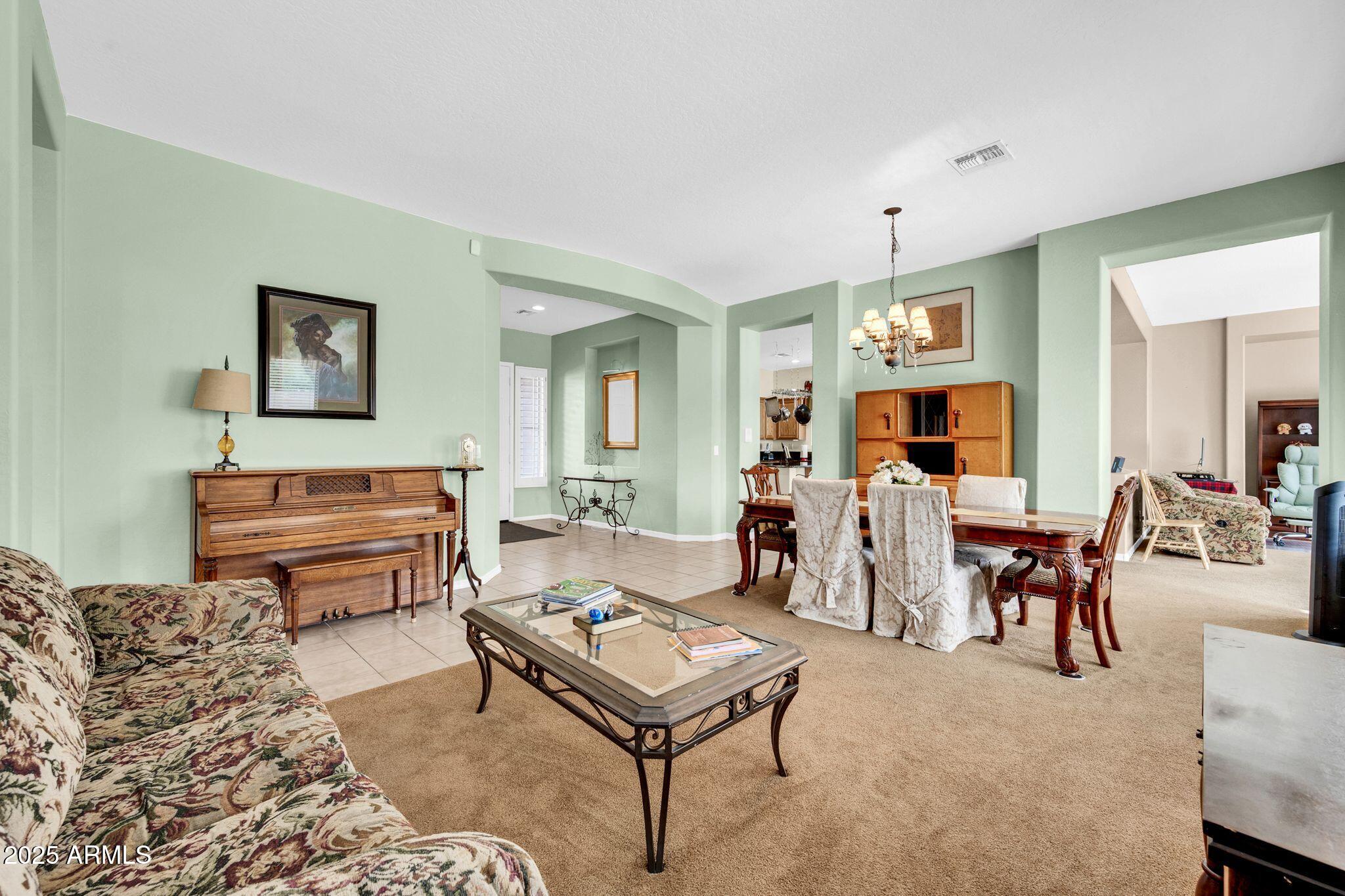 2251 W Clearview Trail