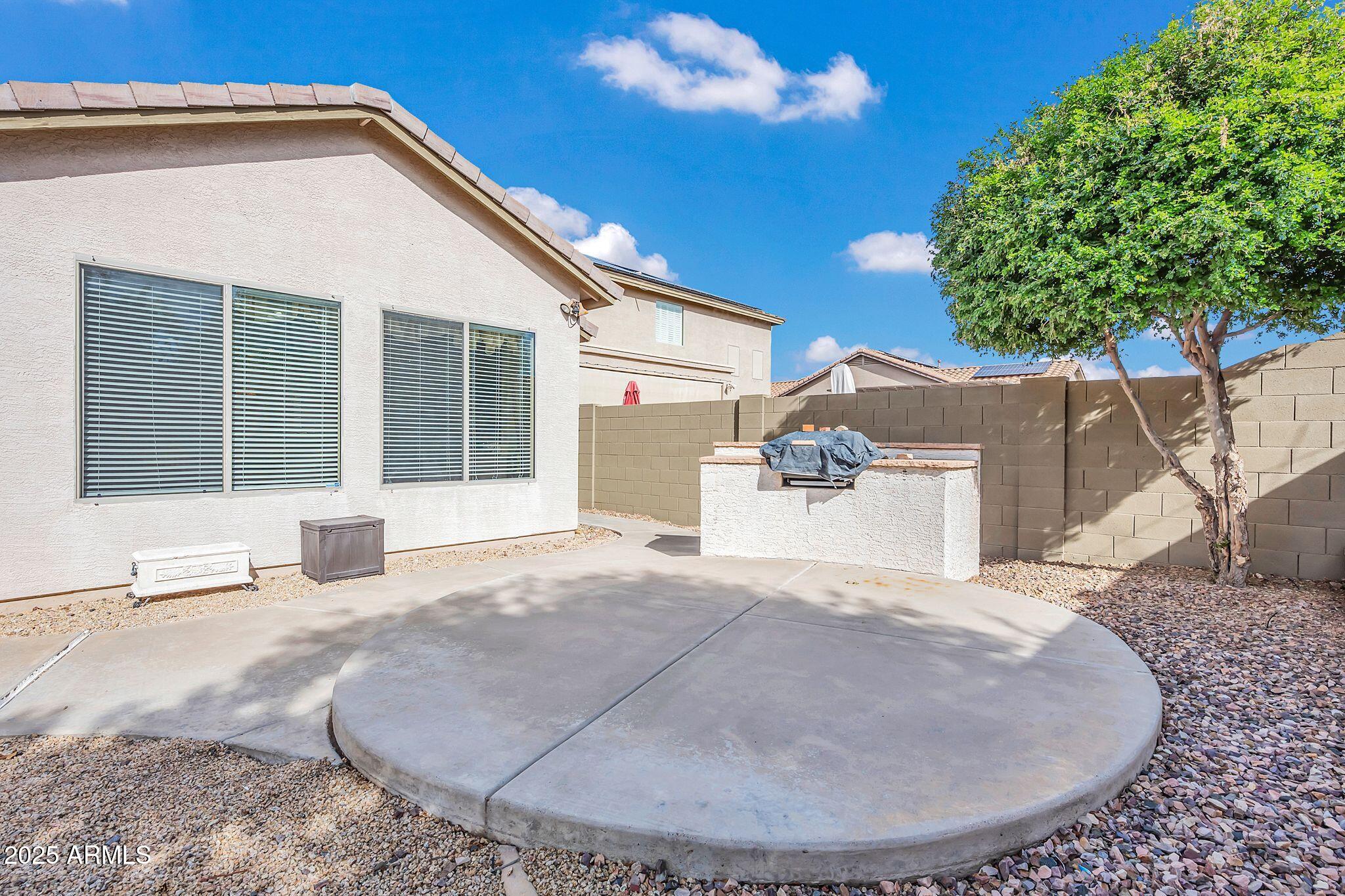 2251 W Clearview Trail