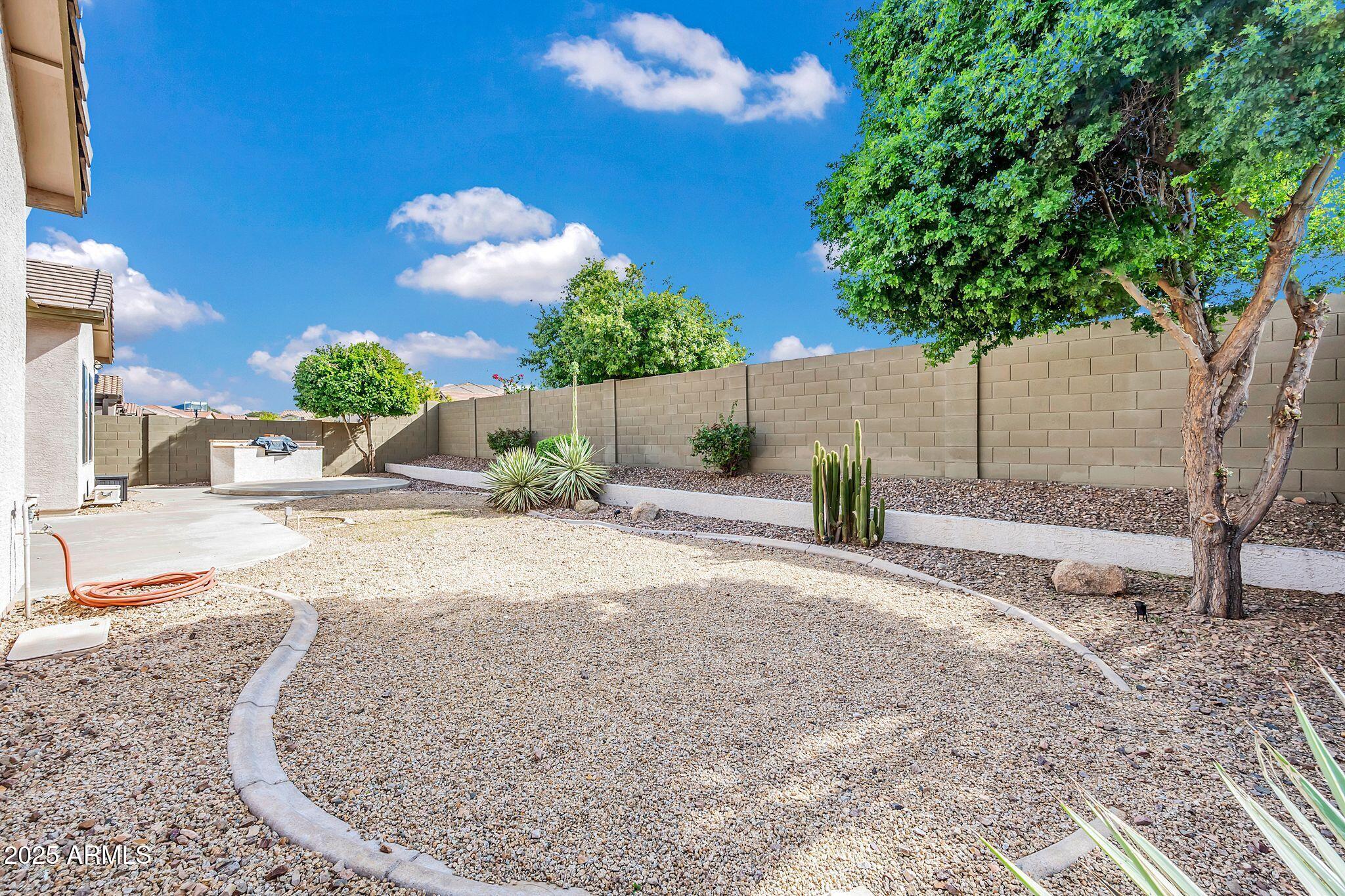 2251 W Clearview Trail