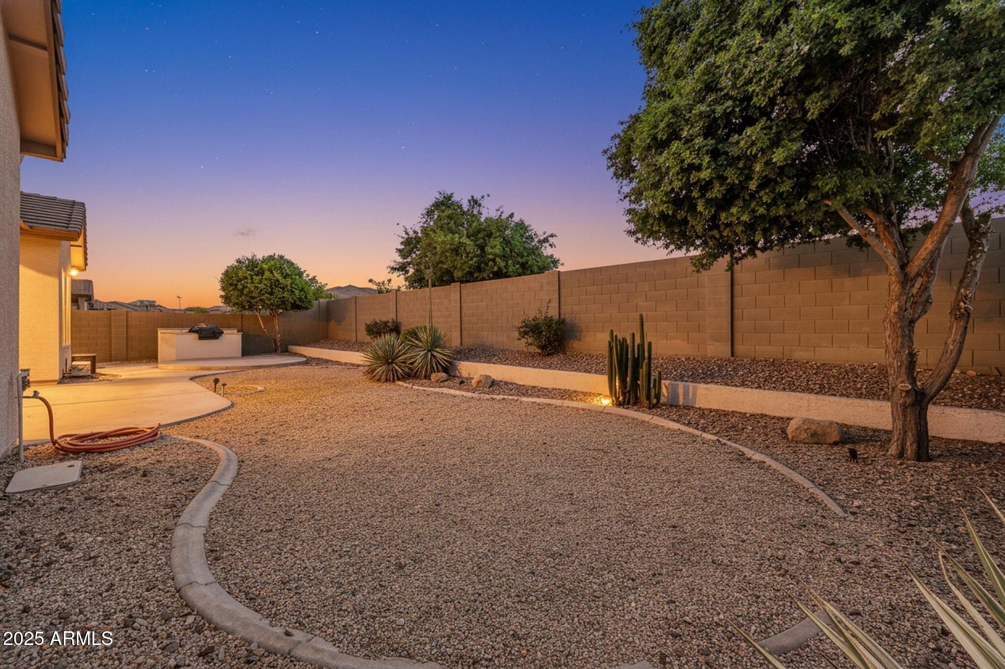 2251 W Clearview Trail