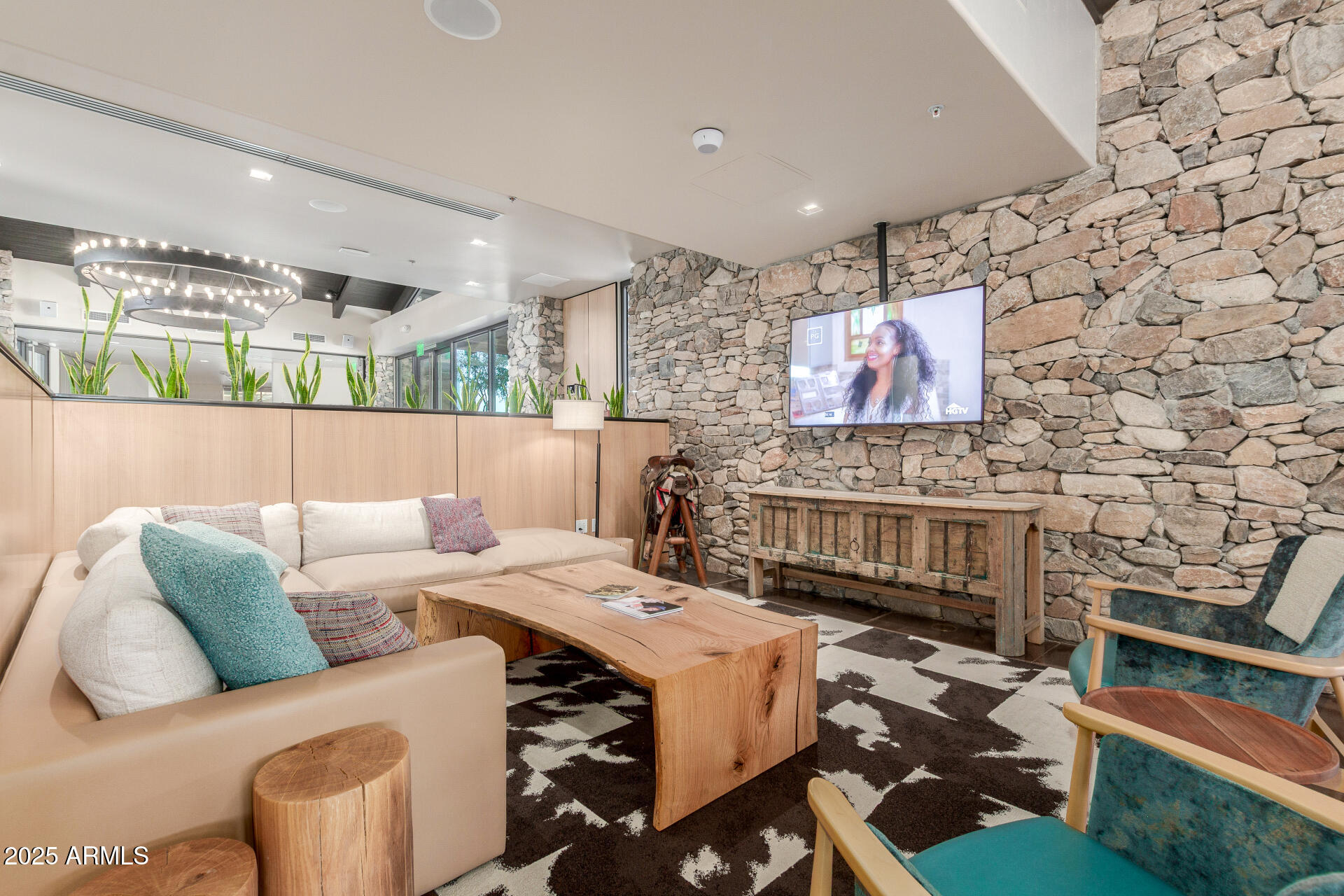 9290 E THOMPSON PEAK Parkway 231