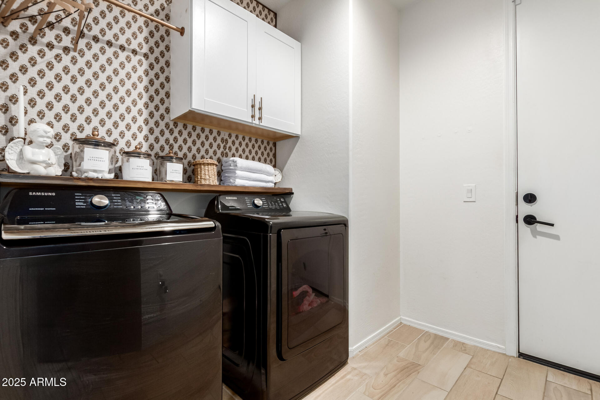 26026 N THORNHILL Drive