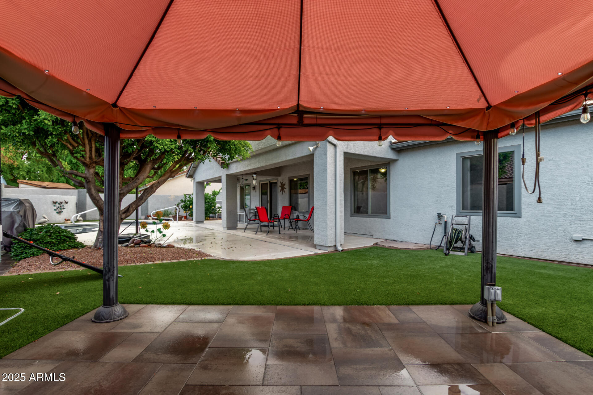 5512 E Holmes Avenue