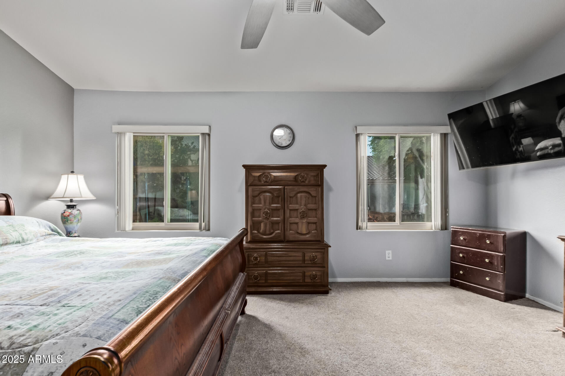 5512 E Holmes Avenue