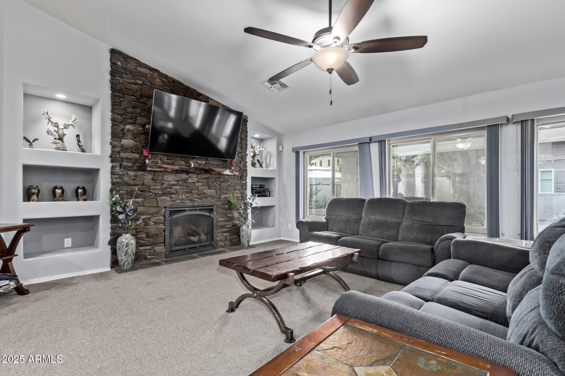 5512 E Holmes Avenue