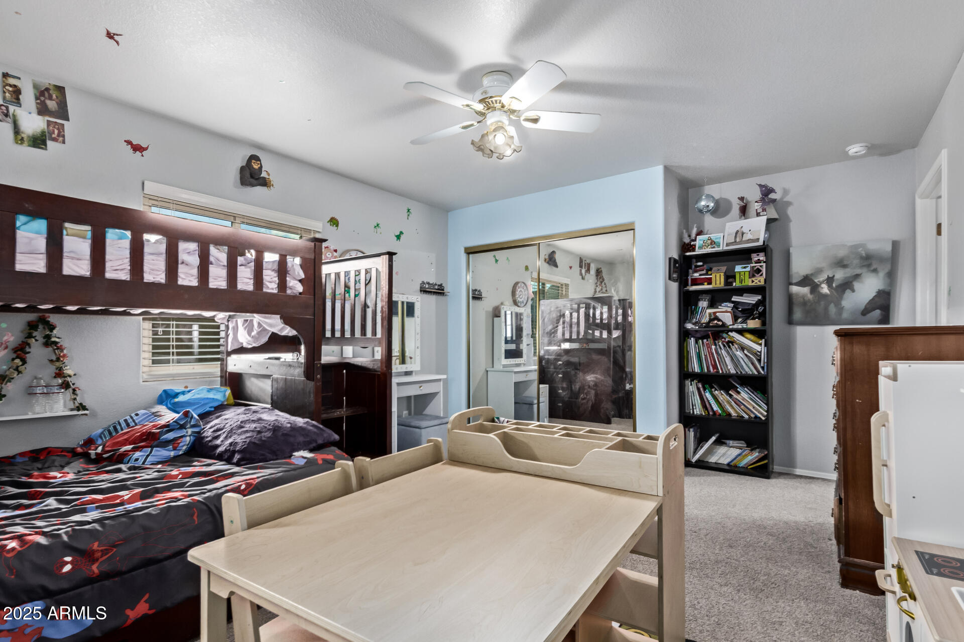 5512 E Holmes Avenue