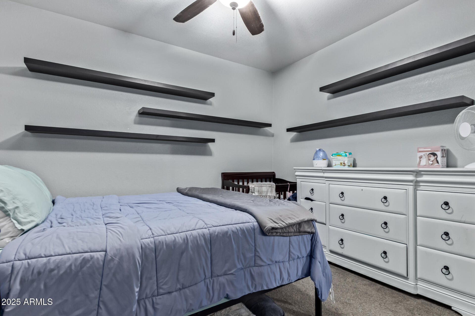 5512 E Holmes Avenue