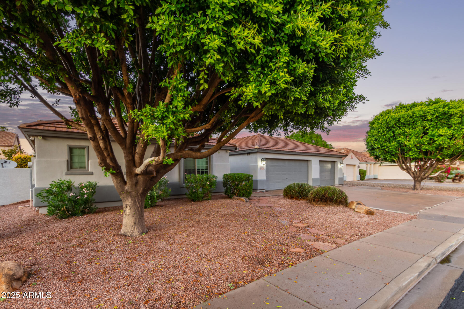 5512 E Holmes Avenue