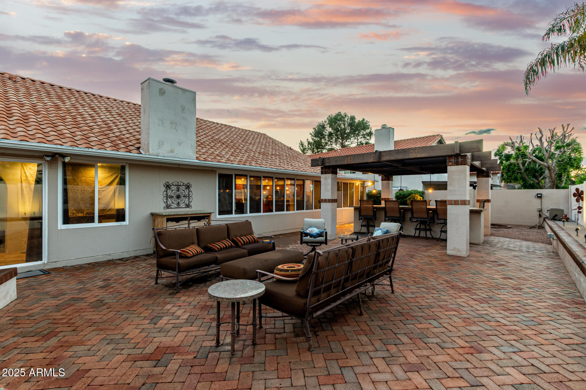 2854 E MALLORY Street