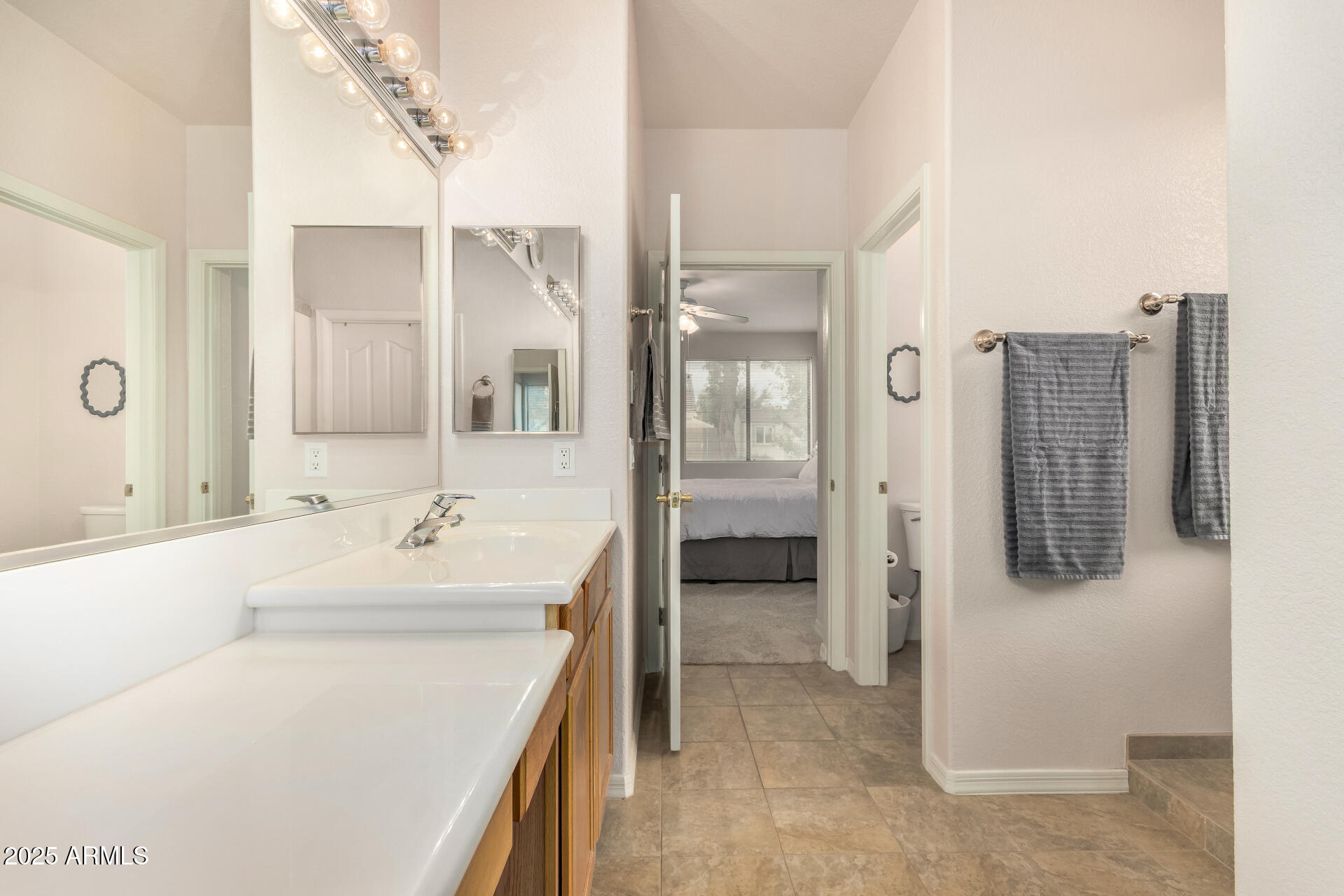 6219 E MALLORY Street