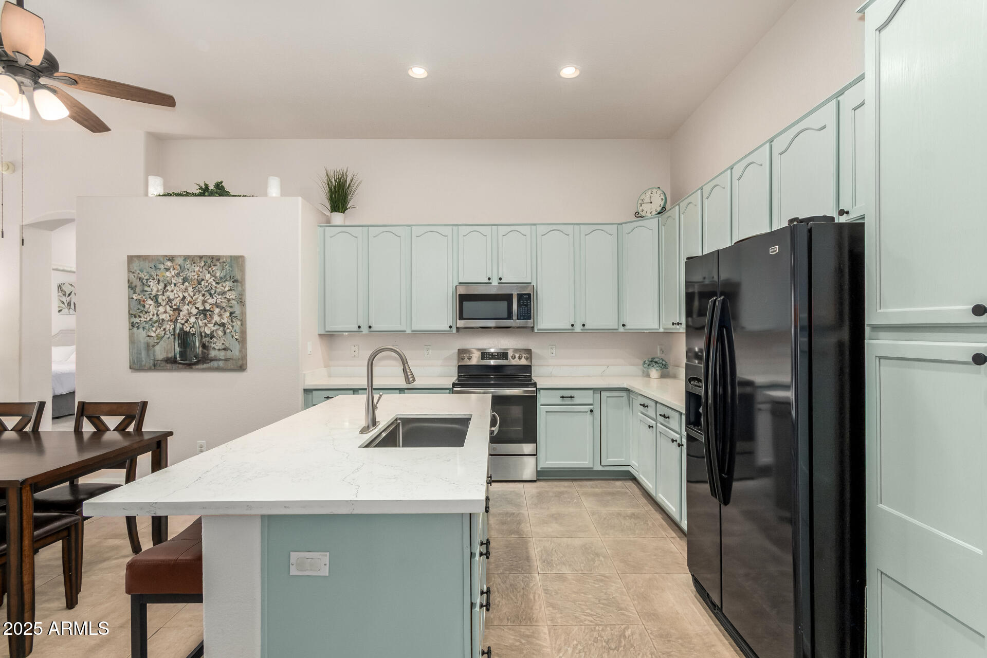 6219 E MALLORY Street