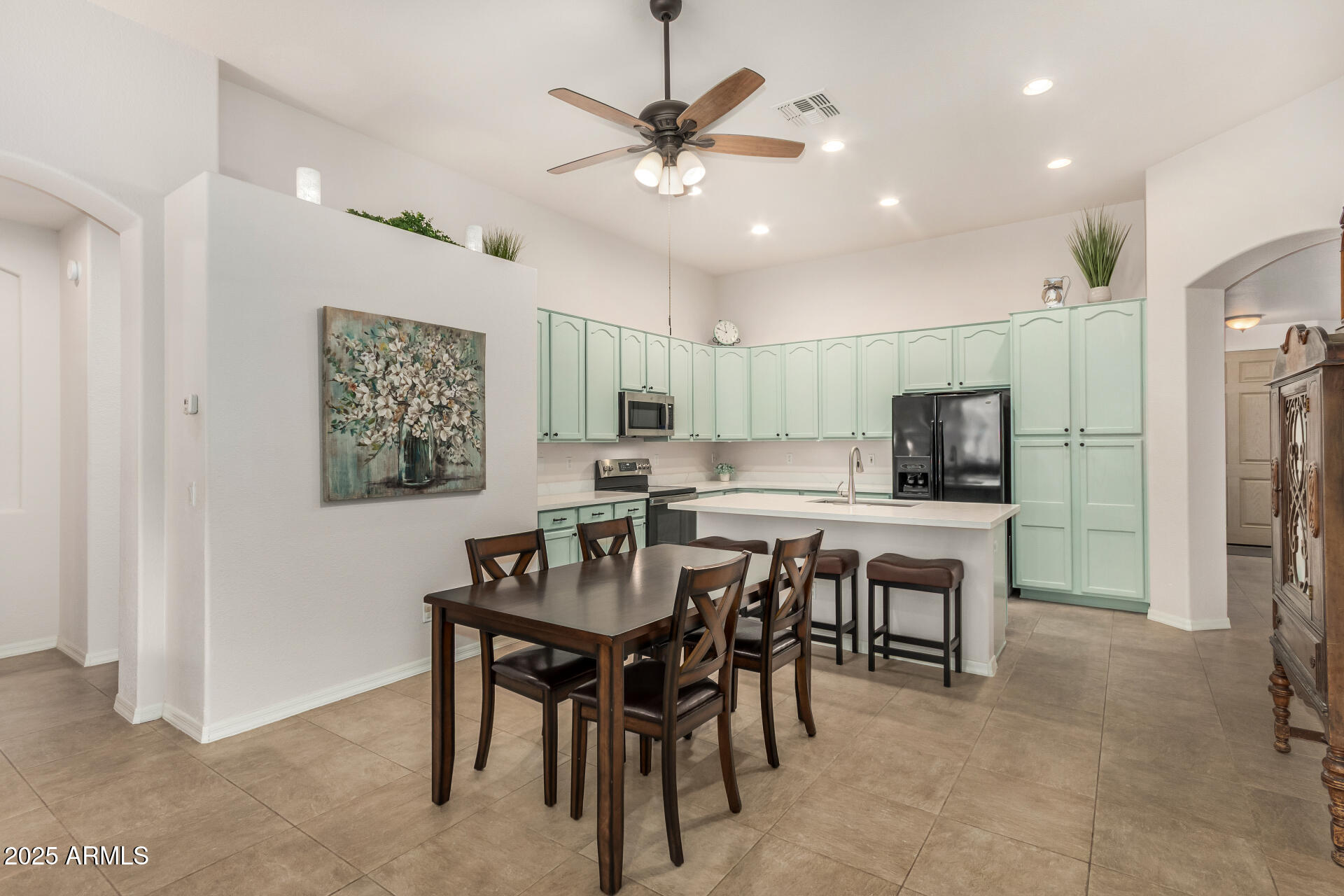 6219 E MALLORY Street