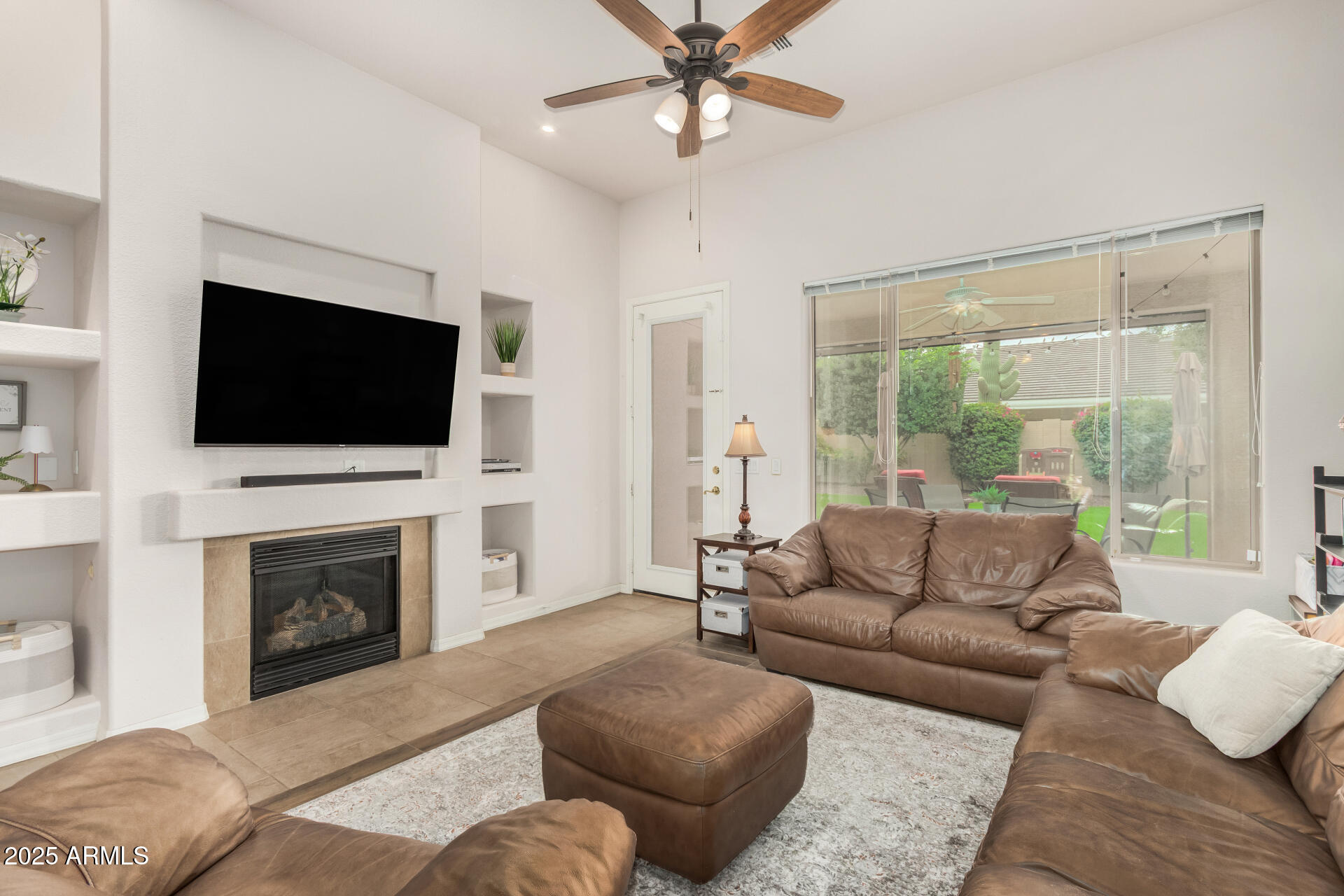 6219 E MALLORY Street