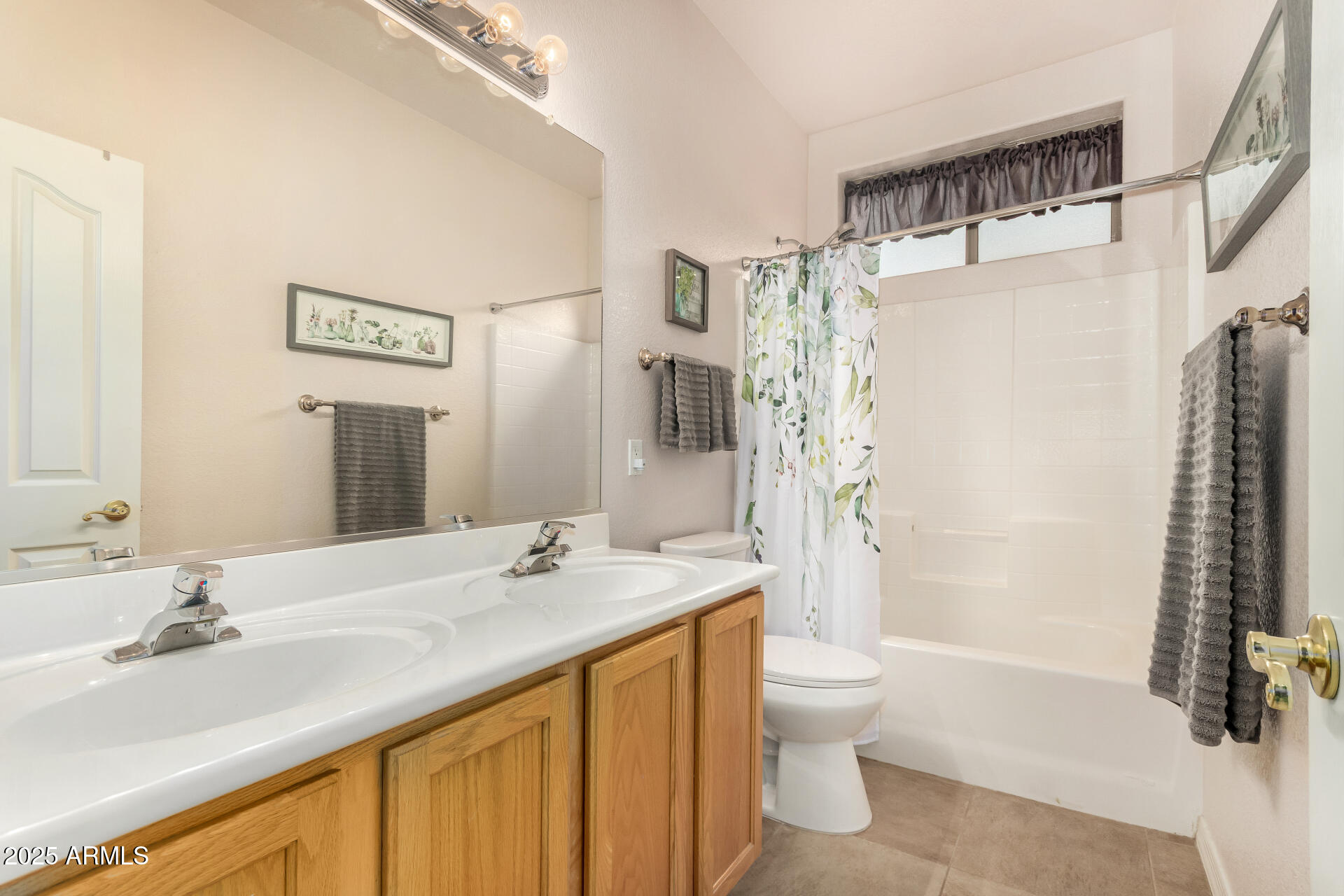 6219 E MALLORY Street