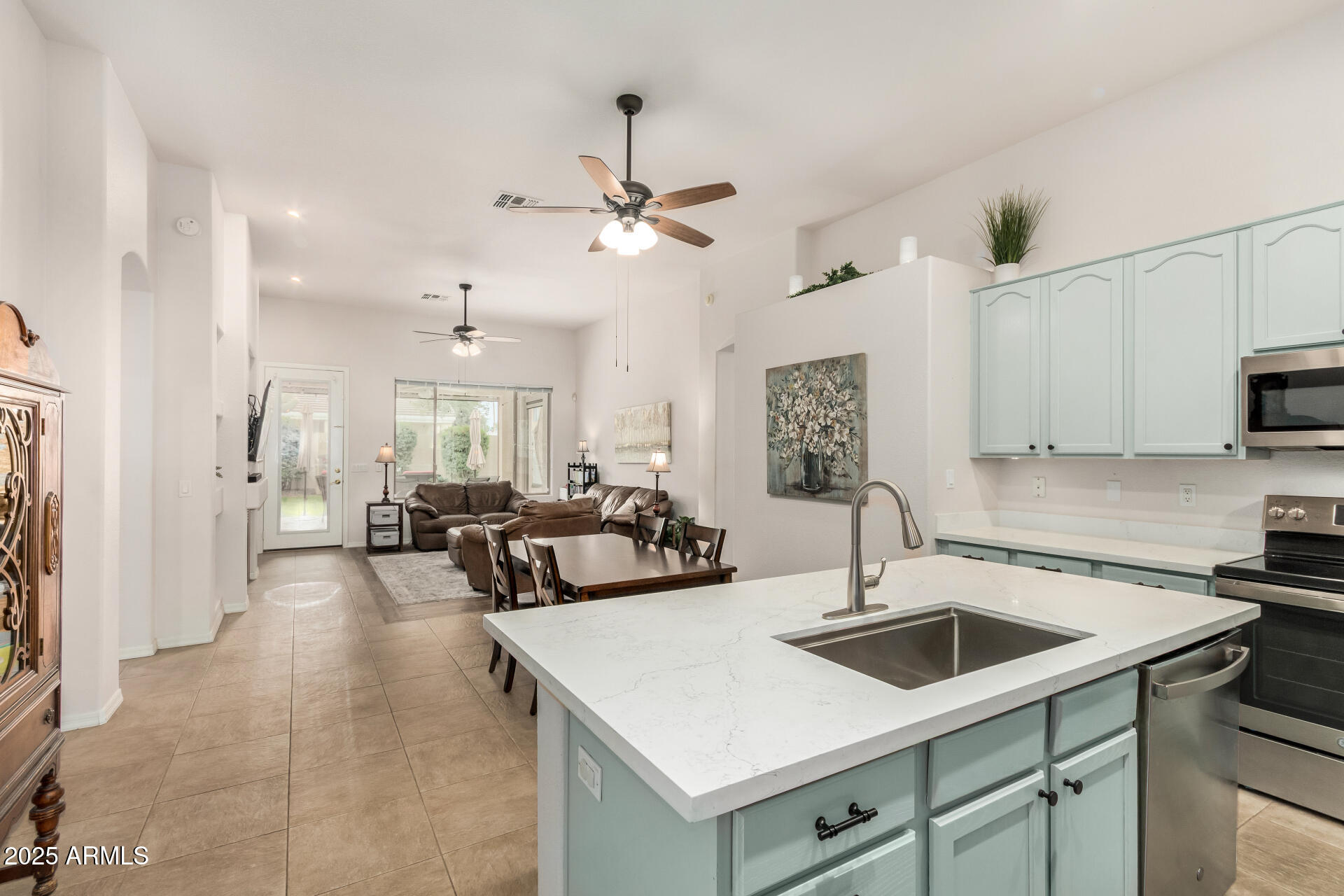 6219 E MALLORY Street