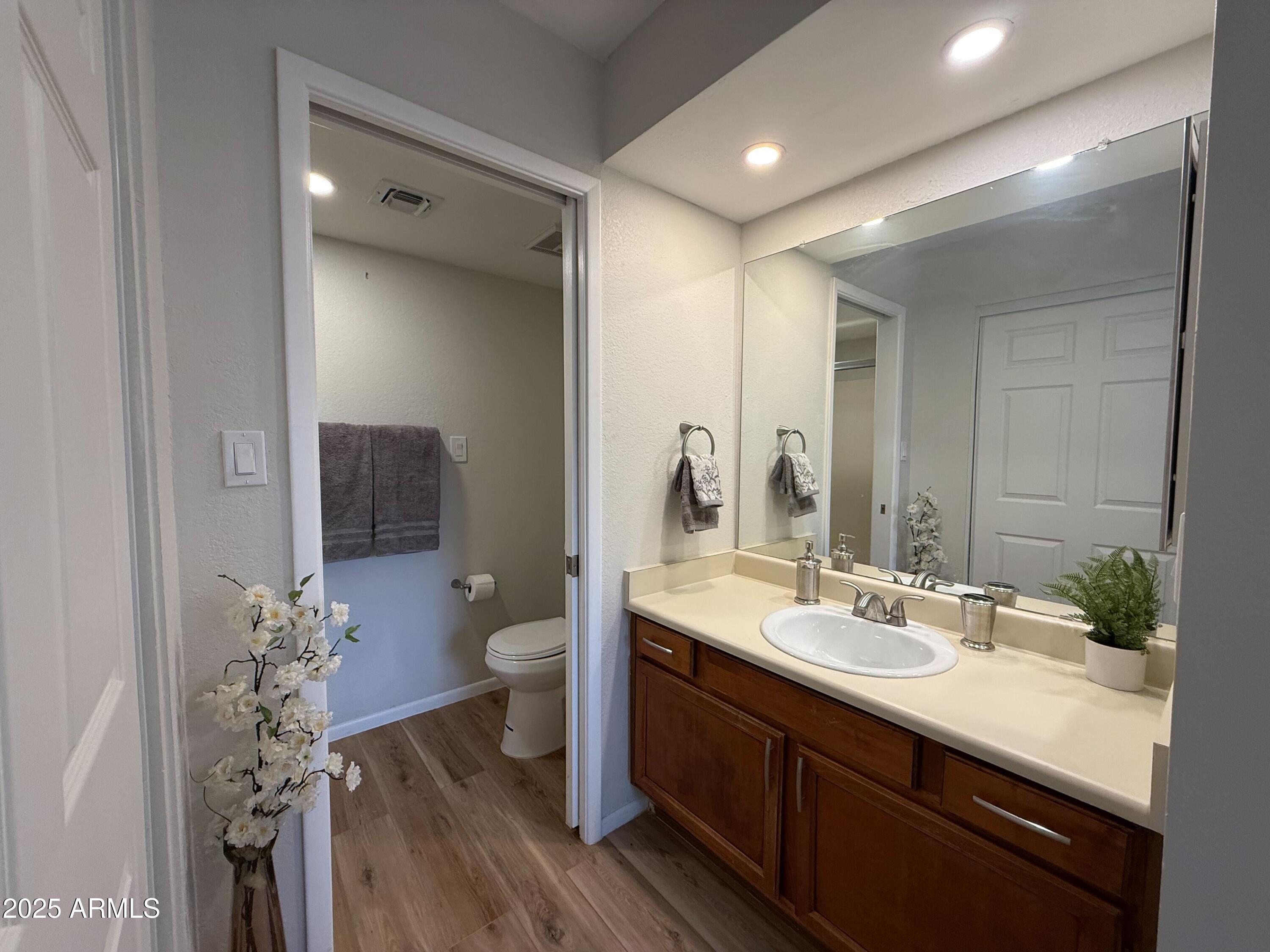 3228 W GLENDALE Avenue 103