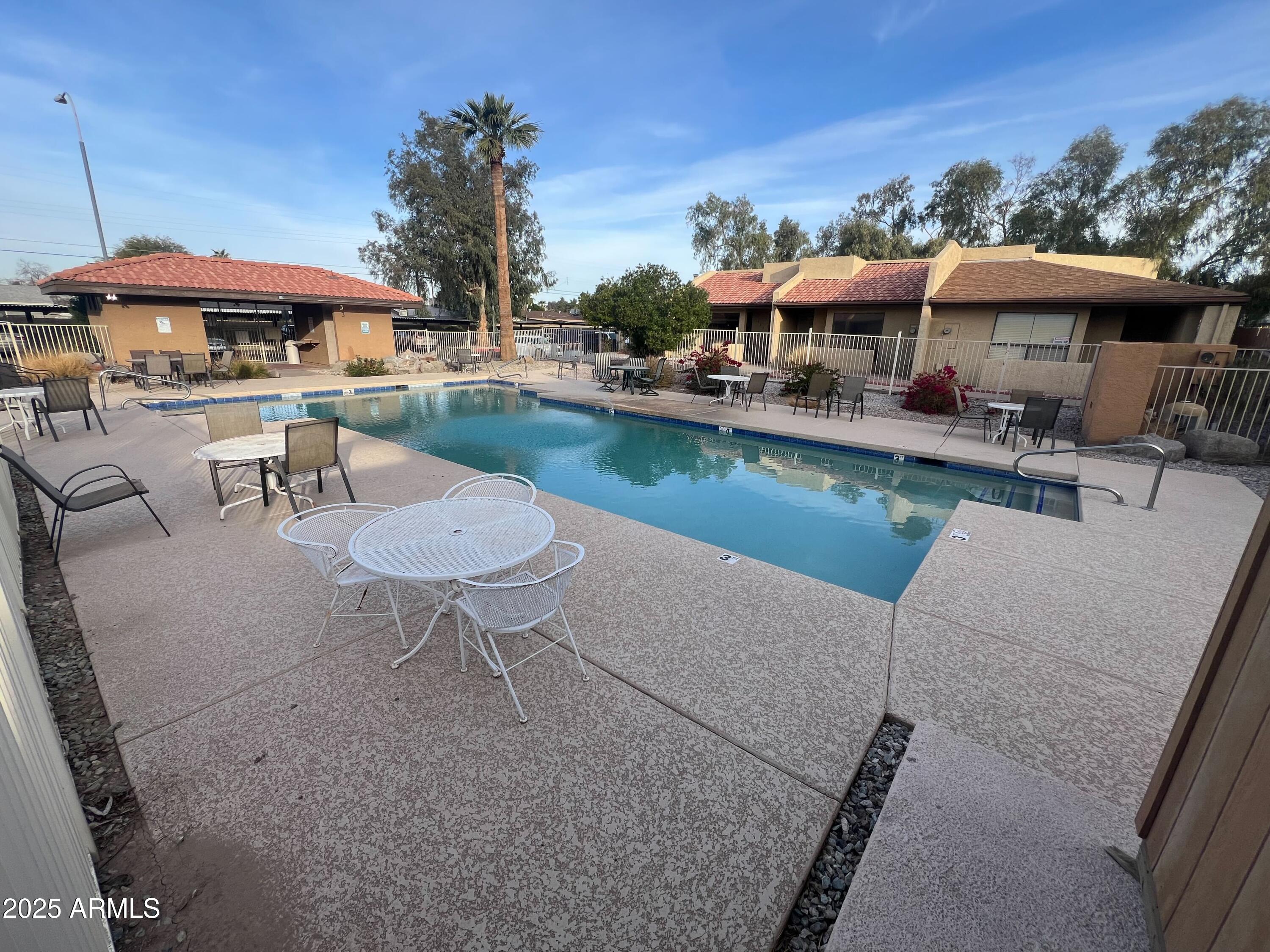 3228 W GLENDALE Avenue 103