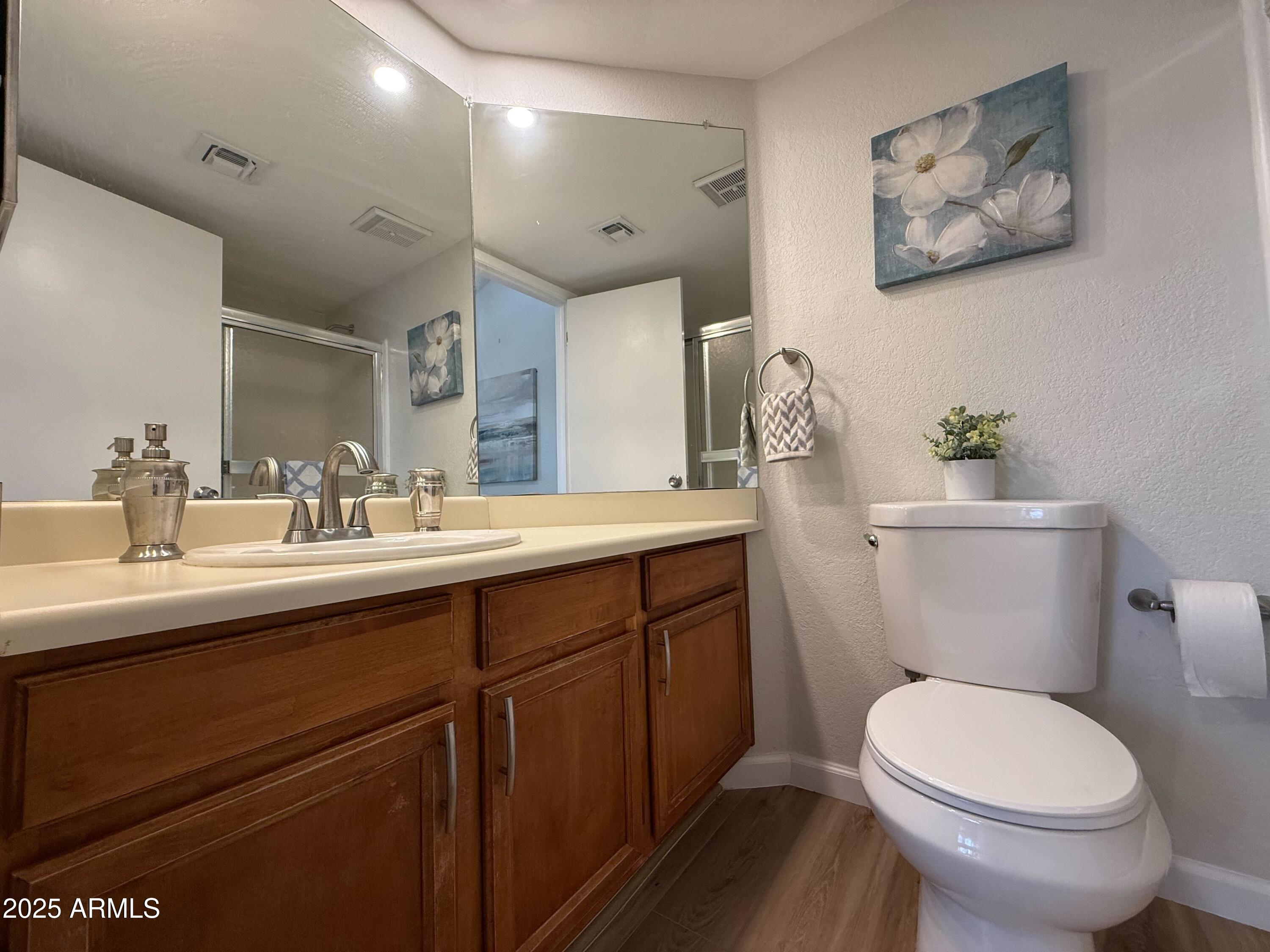 3228 W GLENDALE Avenue 103