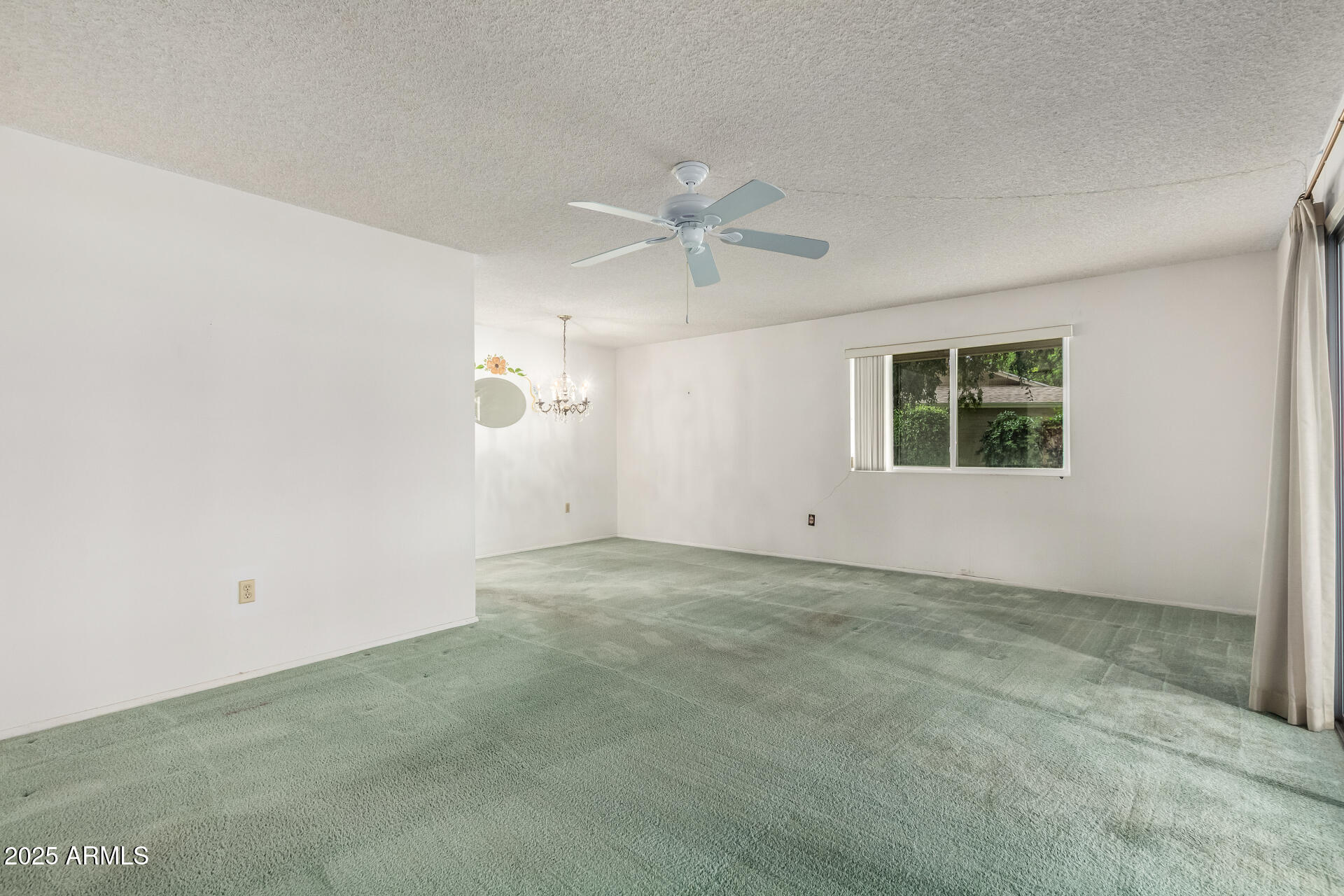 10764 W CINNEBAR Avenue