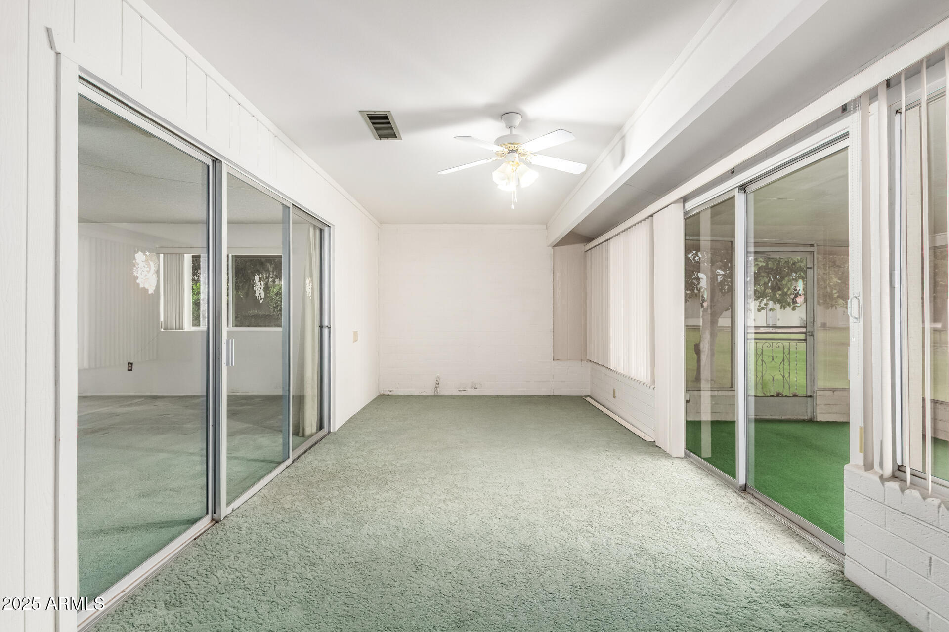 10764 W CINNEBAR Avenue