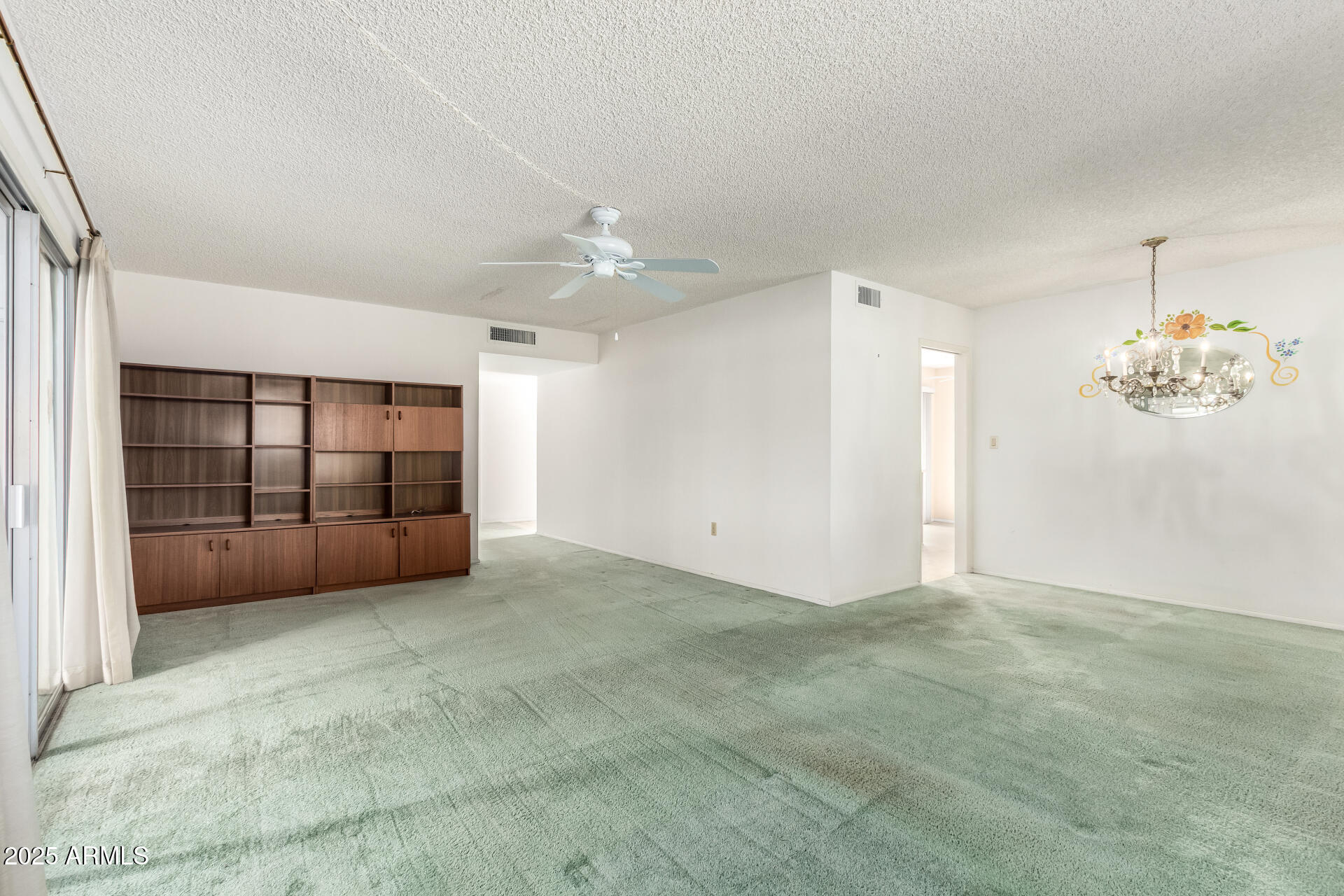 10764 W CINNEBAR Avenue