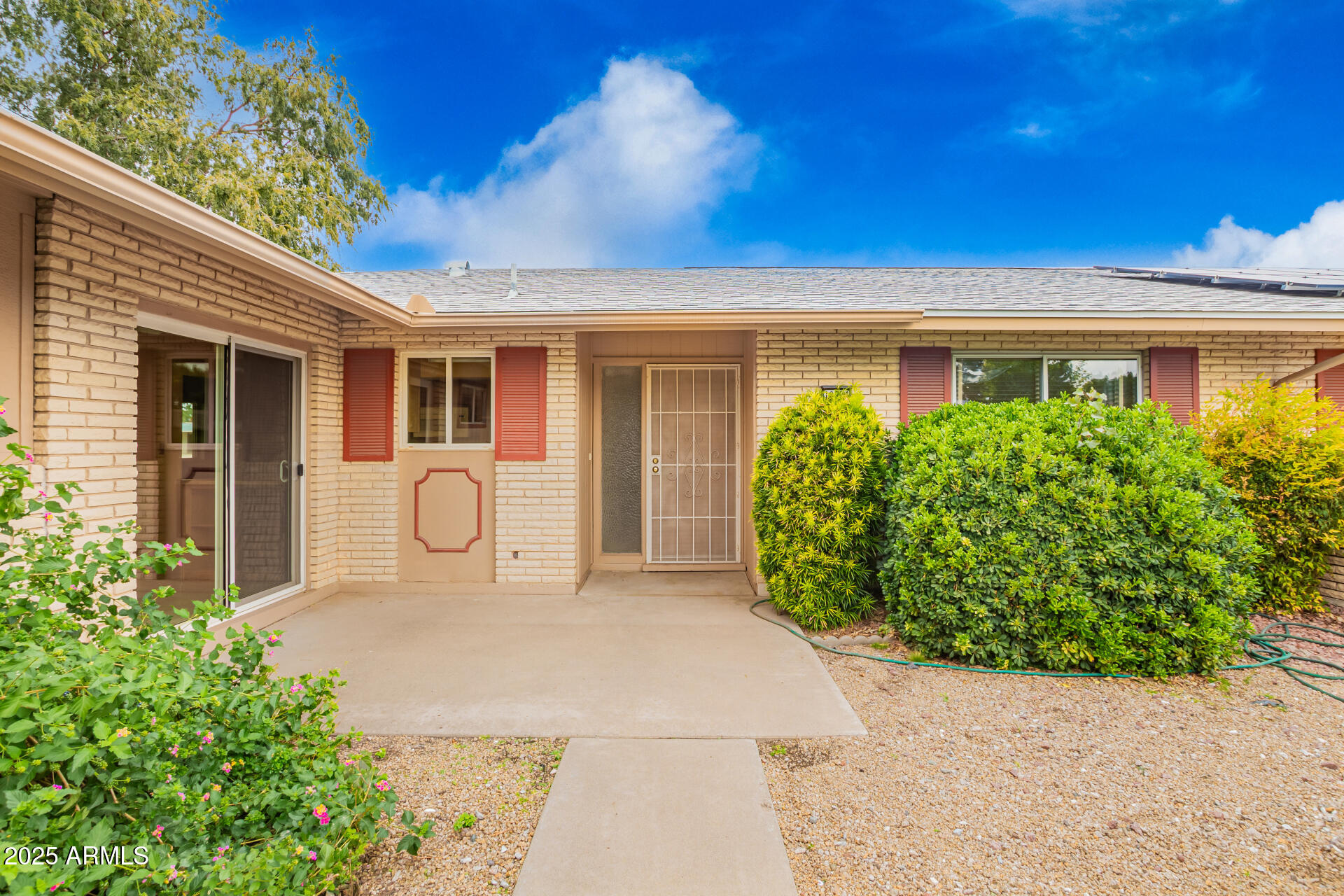 10764 W CINNEBAR Avenue