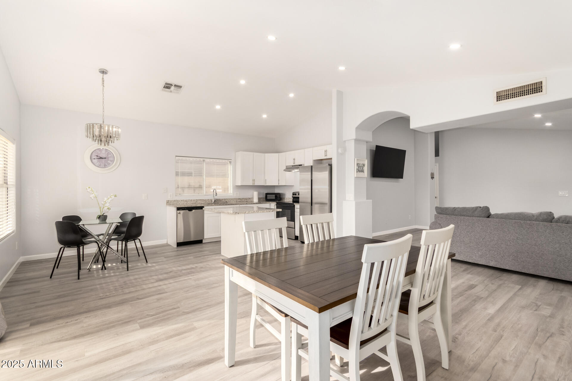 4741 E CHARLESTON Avenue