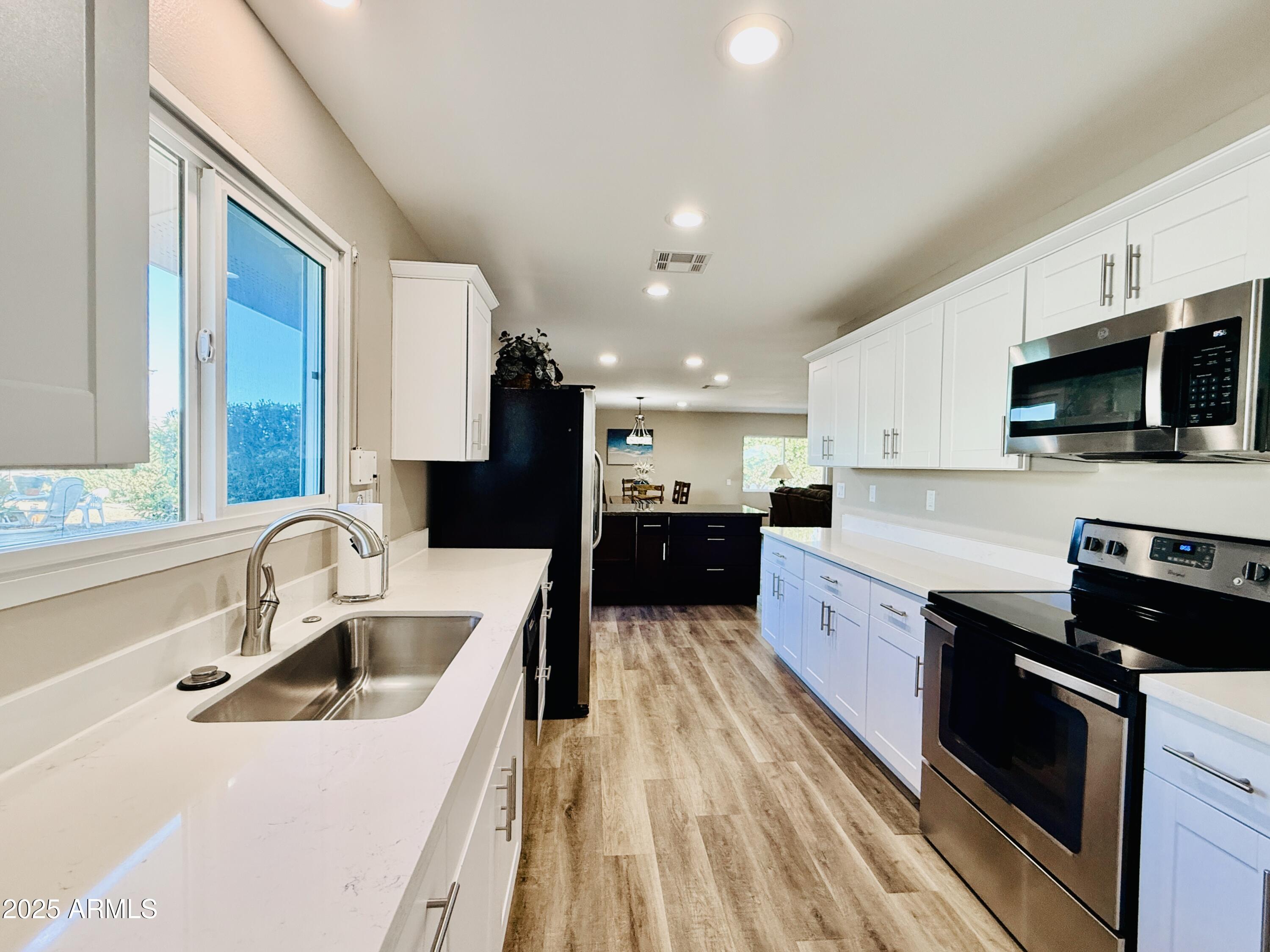 13202 W BEECHWOOD Drive