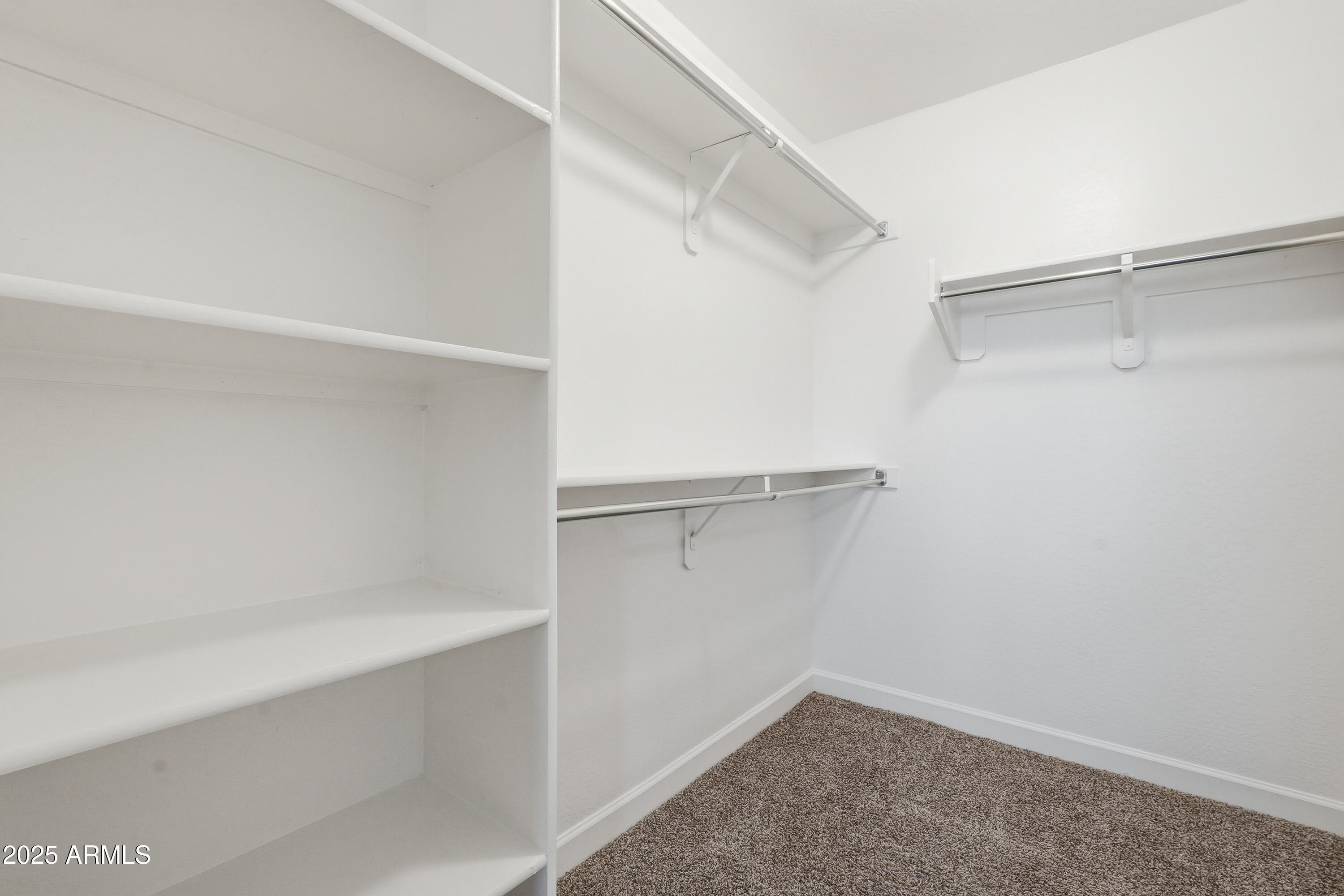 240 W JUNIPER Avenue 1220