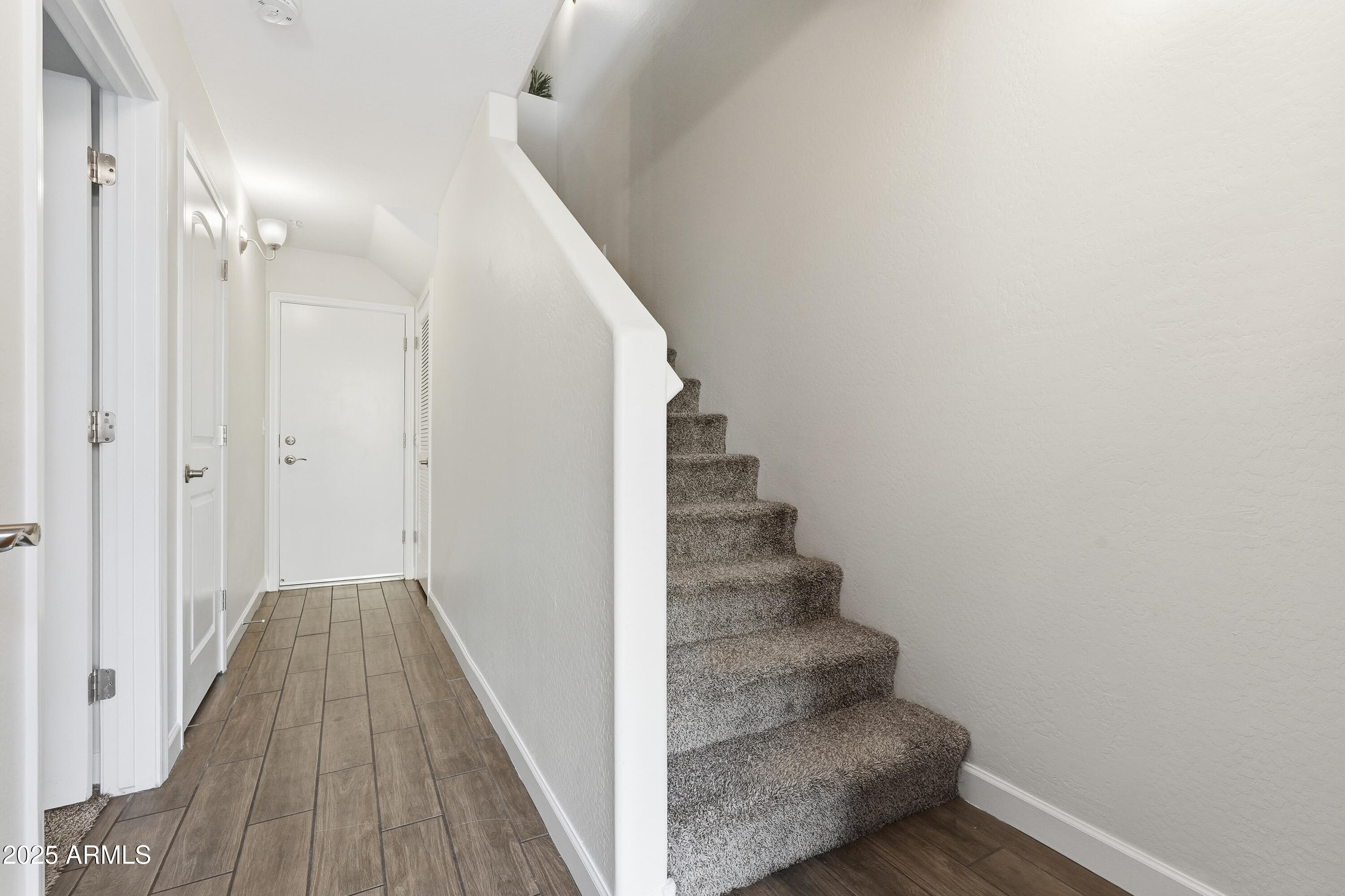 240 W JUNIPER Avenue 1220