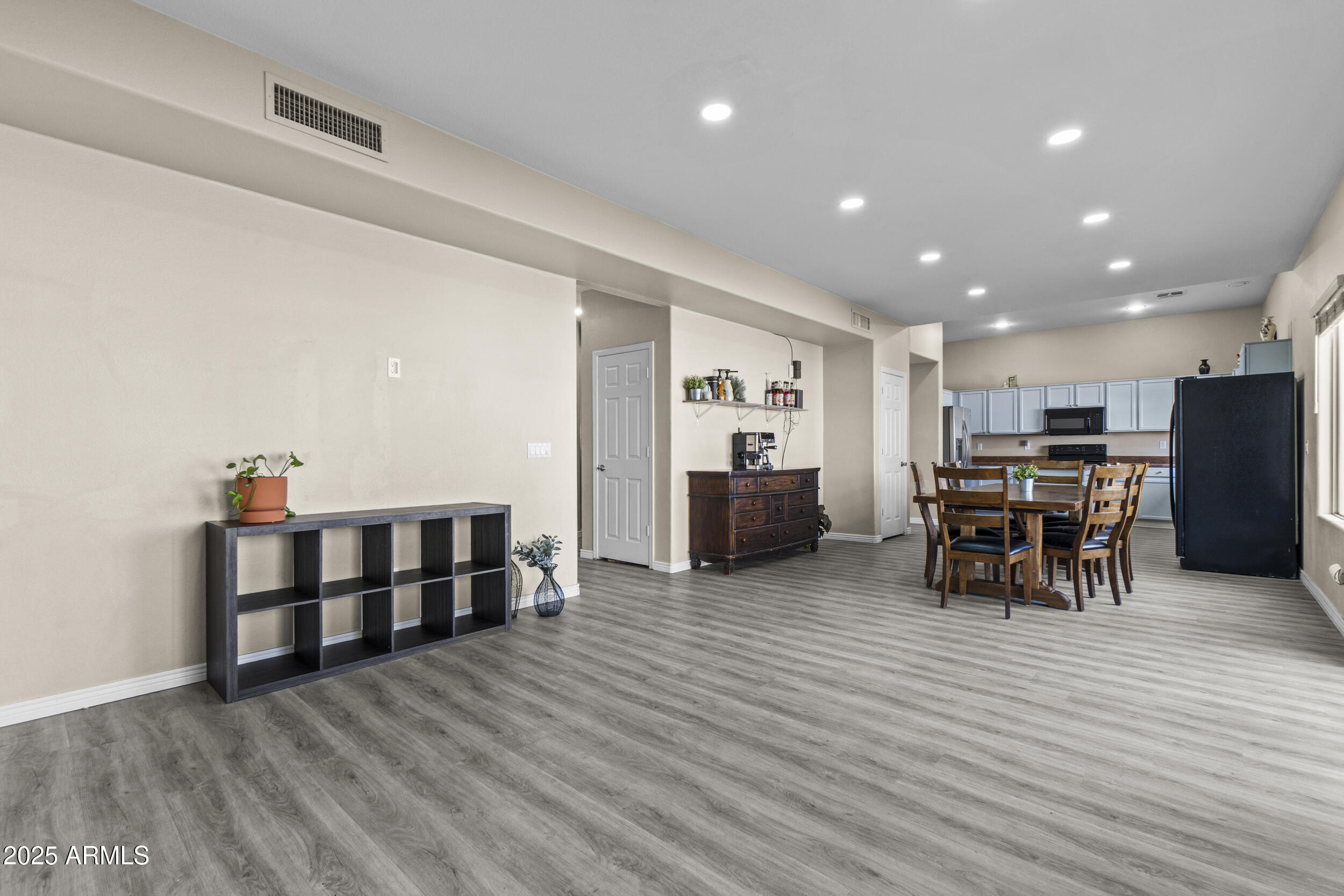 15516 W MARCONI Avenue